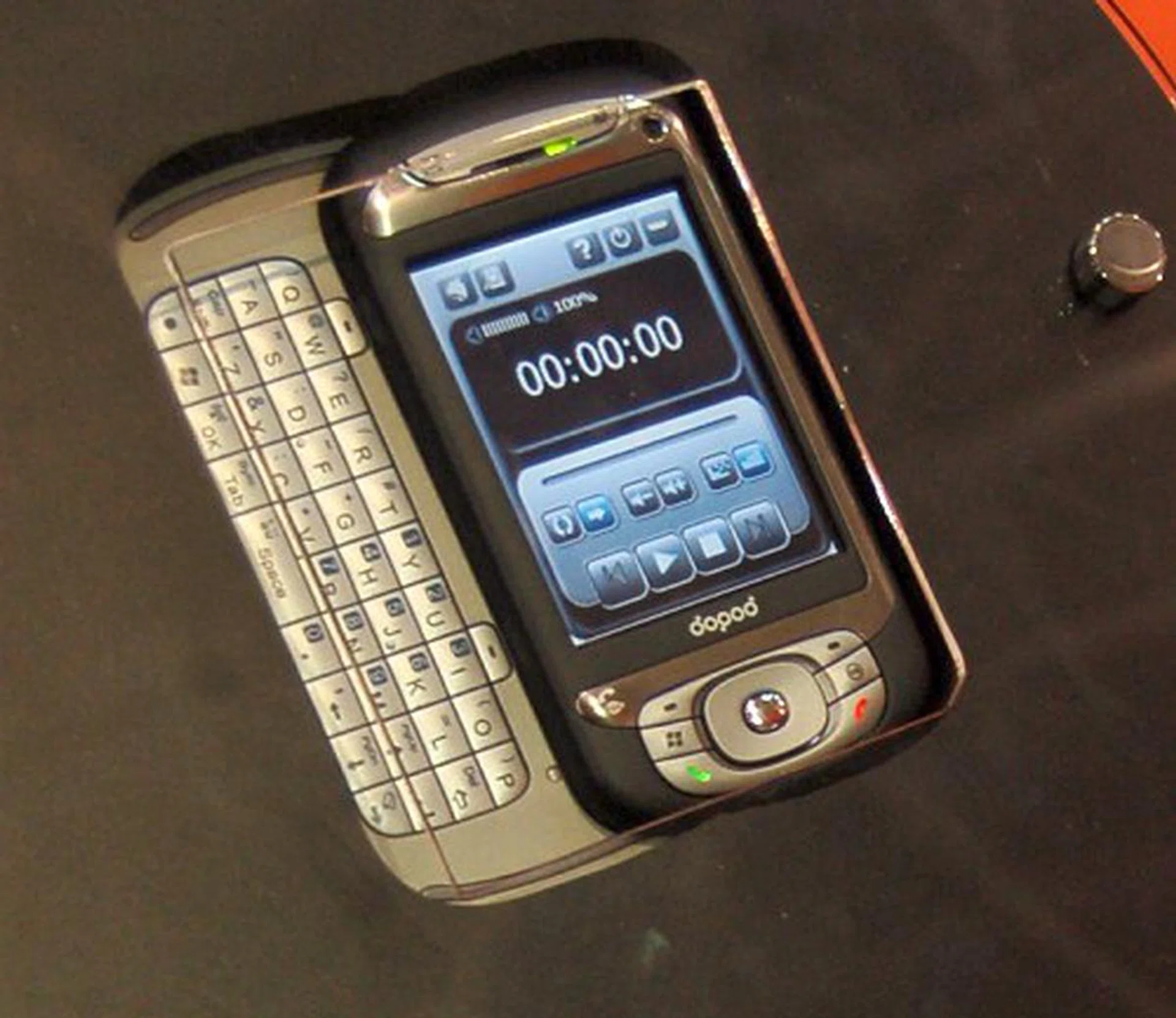 The world's first 3G QVGA PDA-phone with QWERTY. Need we say more?