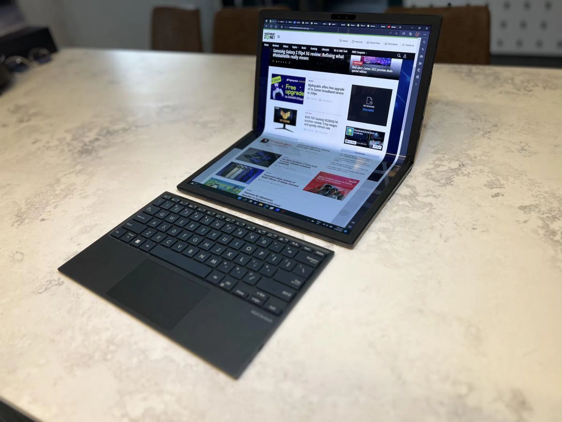 My new personal favourite way to work, the "Extended Mode" where I make use of the full 17.3-inches afforded by the display, but in a 3:4 portrait orientation. The half-folded, angled orientation is actually very comfortable to work in especially for longer documents and for surfing the web. 