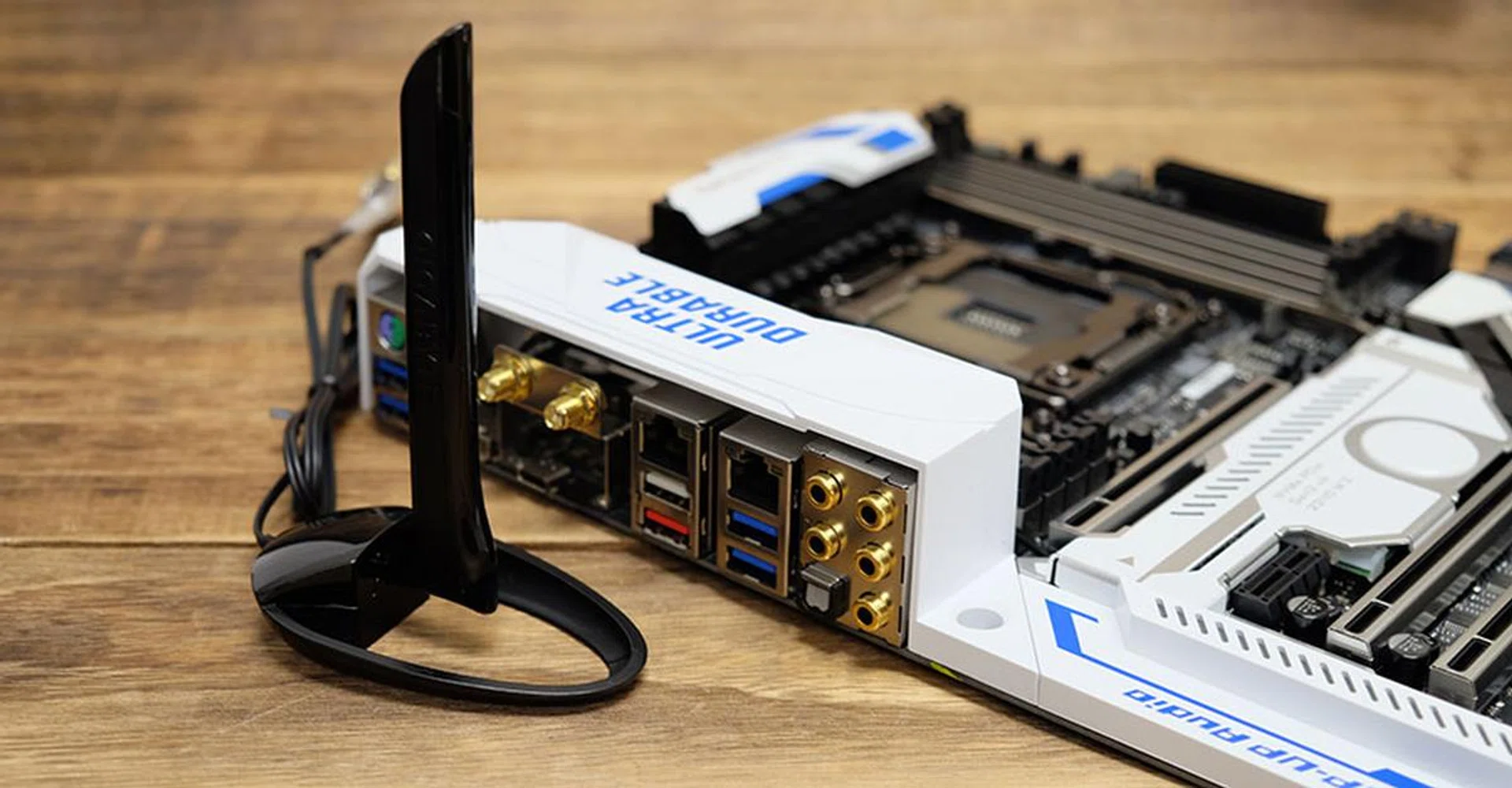 Gigabyte X99 Designare EX Wi-Fi
