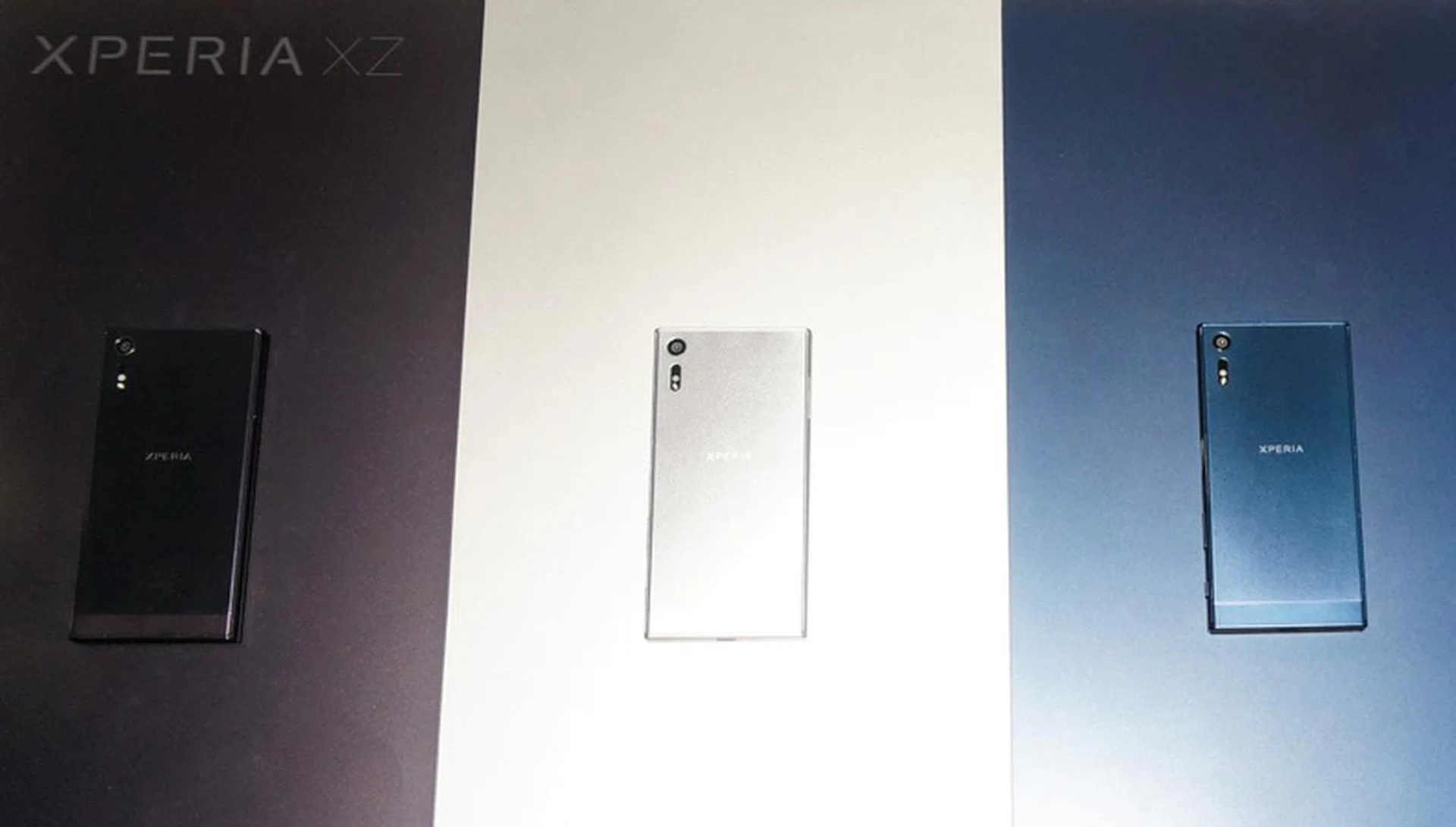 The colours of the Xperia XZ series -Mineral Black, Platinum and Forest Blue.