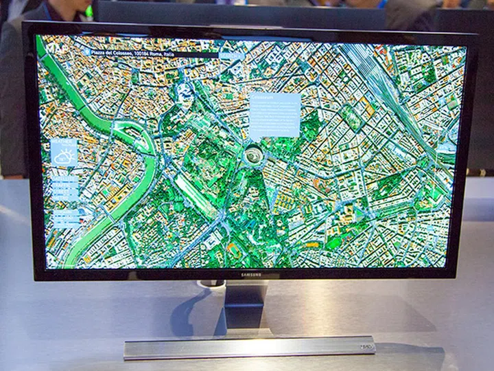 The 28-inch Samsung UD590 UHD monitor.