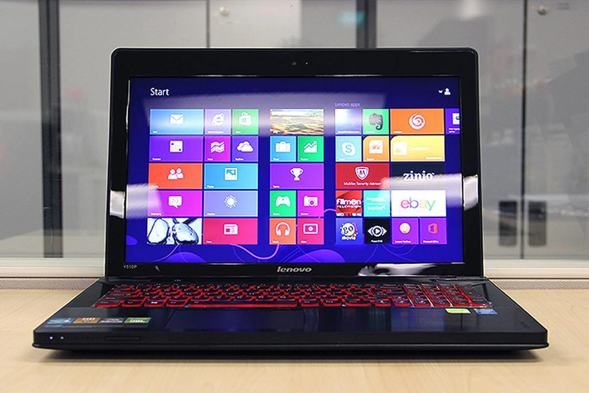 The IdeaPad Y510p, successor to the IdeaPad Y500, features upgraded internals.