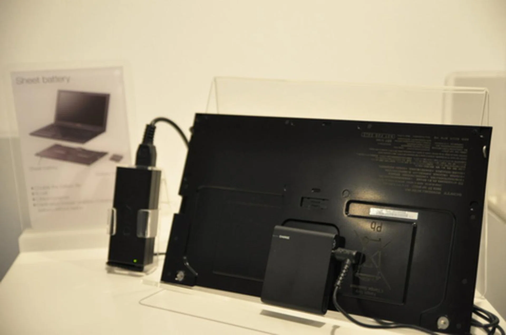 The sheet battery is a slim and lightweight add-on to the Vaio Z for double the battery life you can squeeze out of the Vaio Z, which impressively is an estimated 6.5 hours. 
