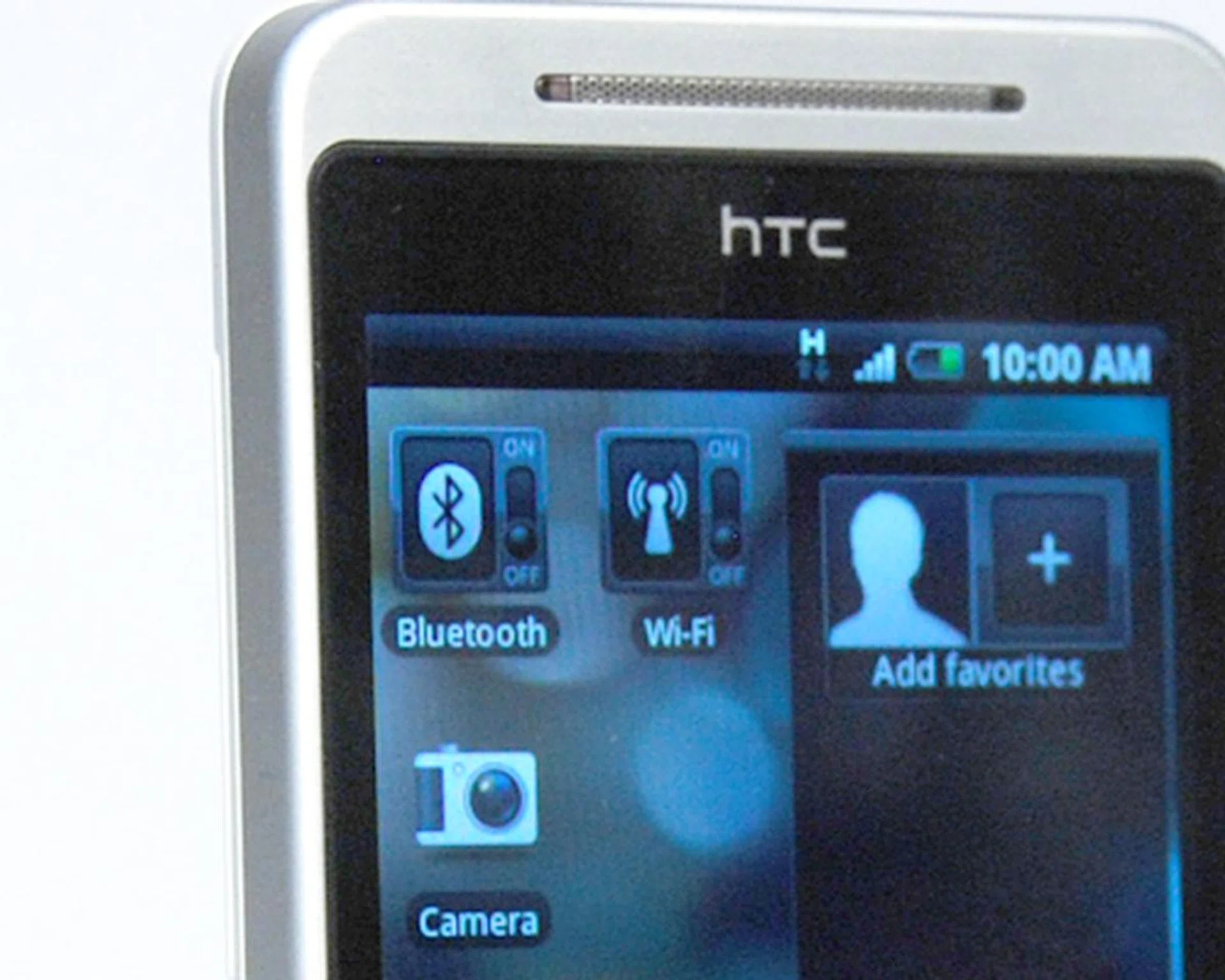 Wi-Fi and Bluetooth toggles. As seemingly little as it might be, these toggles are very useful for power management and accessing your phone's most basic functions. Such toggles are available on the Android Market. Nonetheless, we are glad that these HTC widgets are readily available and has the looks to go with it.