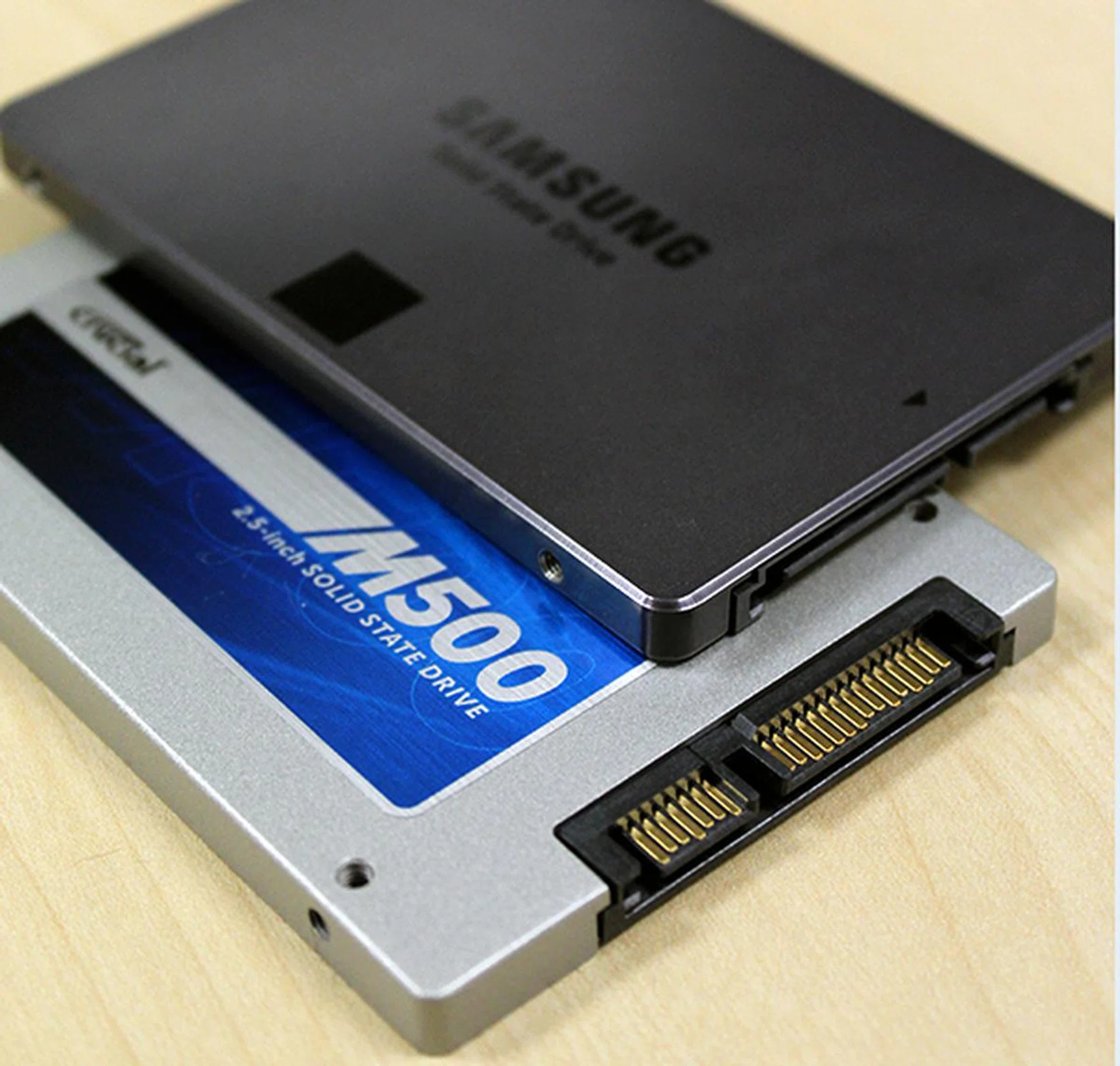 Needless to say, both drives support the latest SATA 6Gbps interface.