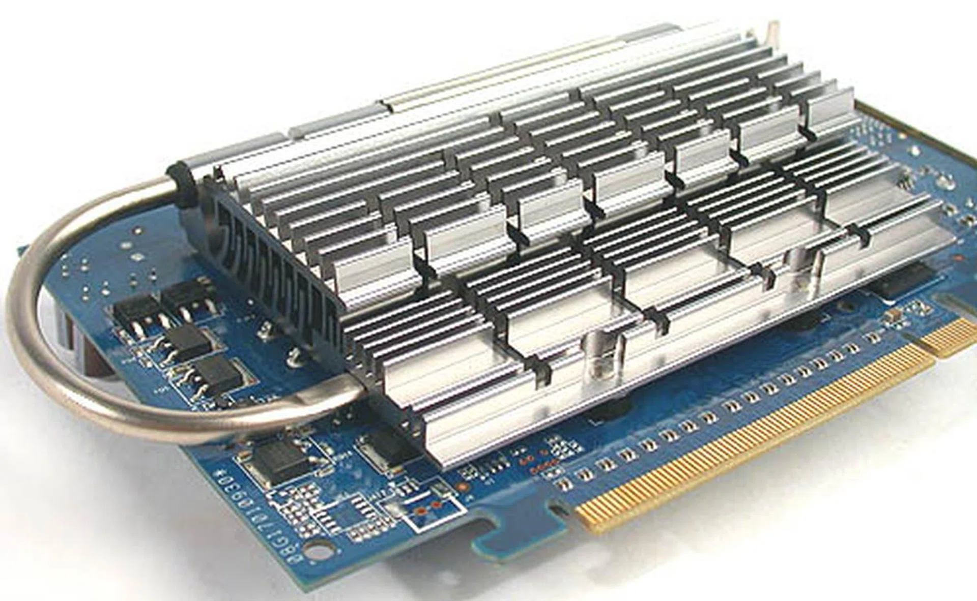 The 7600GS chipset was one targeted at the low to mid-end market, and this card by Asus featured a really interesting looking heatsink.