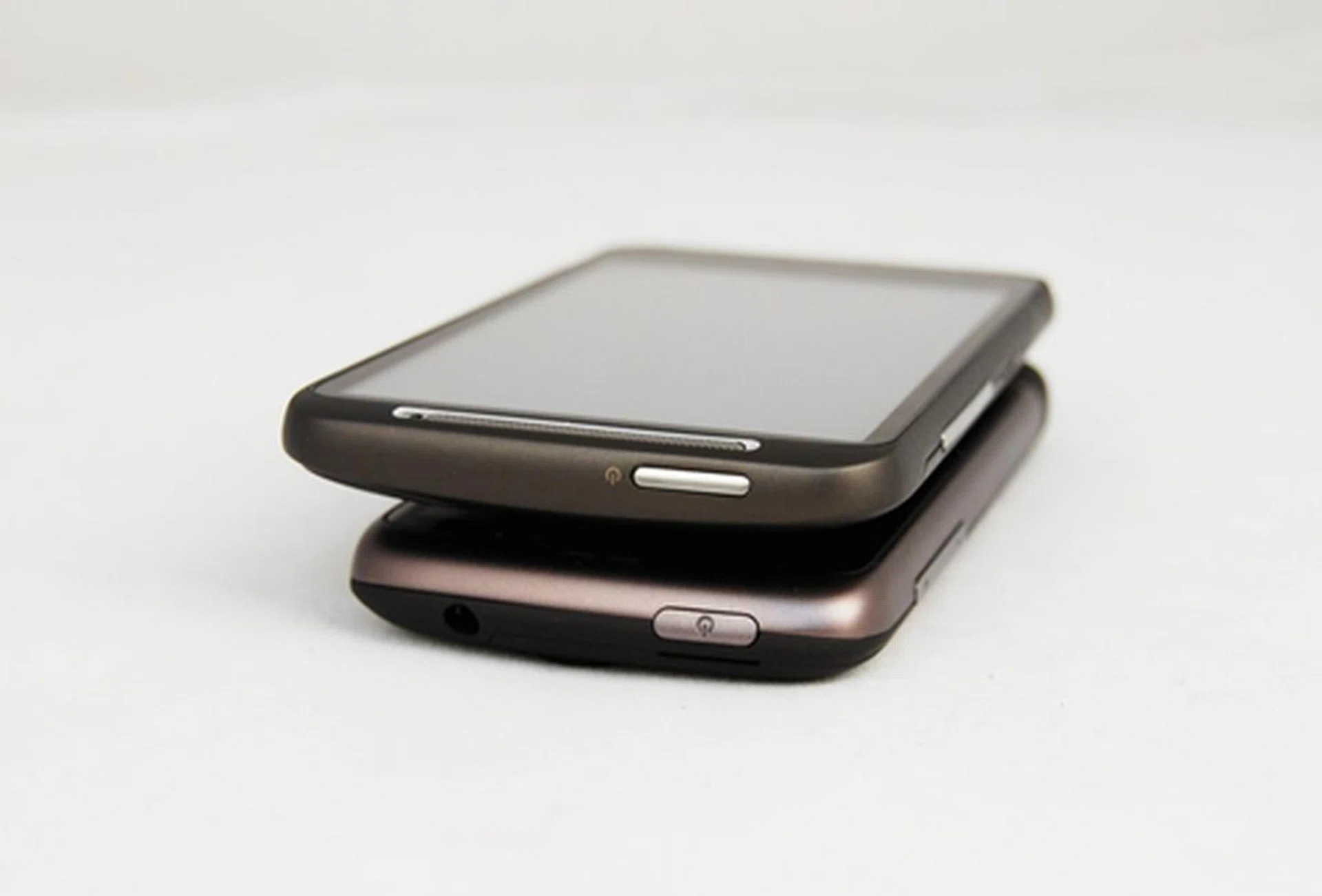 The Power On button is visibly thinner but longer on the Desire HD, a throwback to the Nexus One.