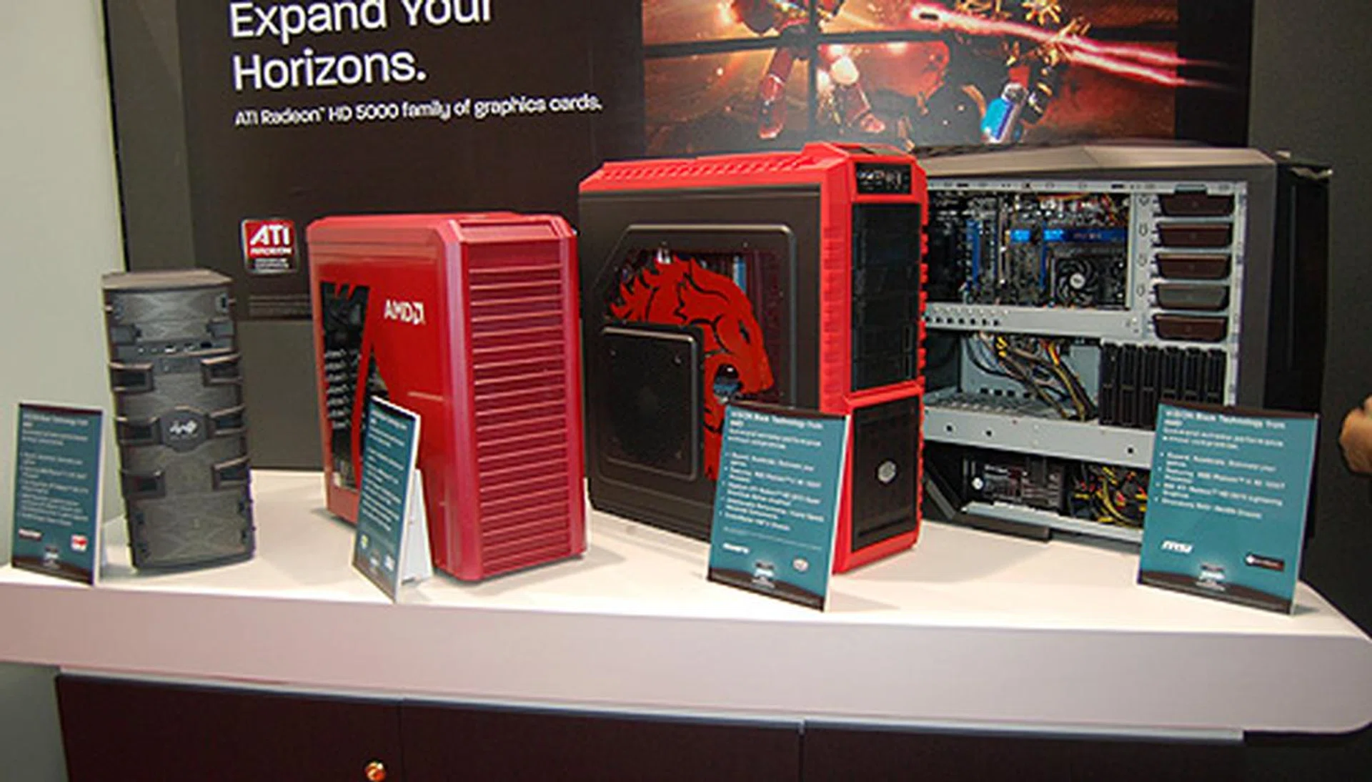 While the MSI AIO is a basic system, these here are categorized under the Vision Black label, which means they are equipped with Black Edition processors. These are high-end machines for gamers and enthusiasts.