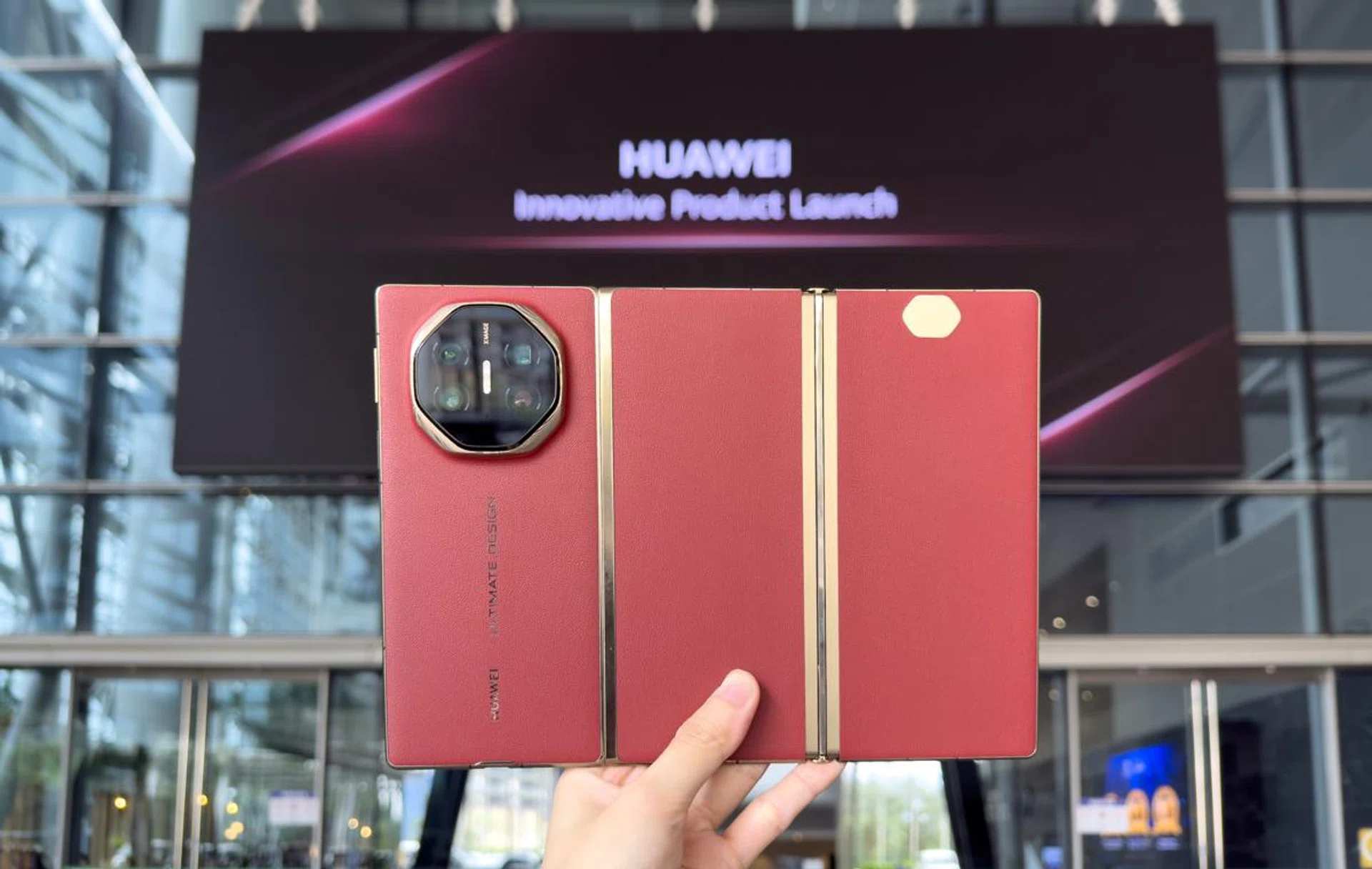 Huawei Mate XT. Photo: HWZ.