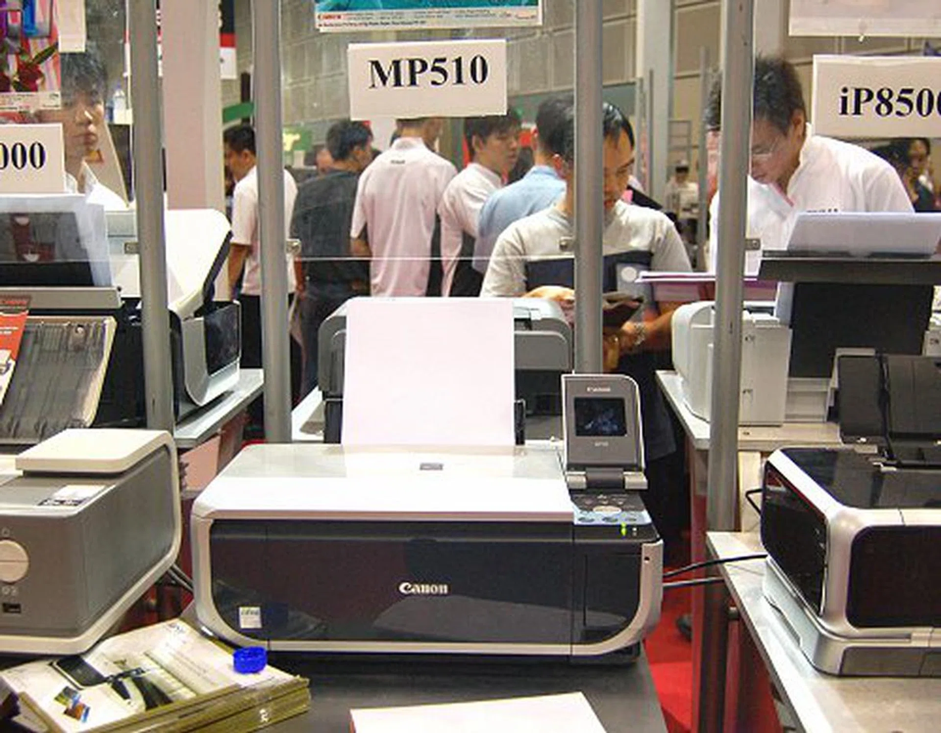  Canon's Star Buy at Comex, the Pixma MP510 inkjet photo all-in-one printer with individual ink tanks. It features a 1.9-inch LCD, manual photo enhancements and direct card slots. At S$269, the MP510 is quite a bargain off its usual S$345.45 price and comes with a free Samsonite Travel Excursion Sling Bag that is worth S$84.  