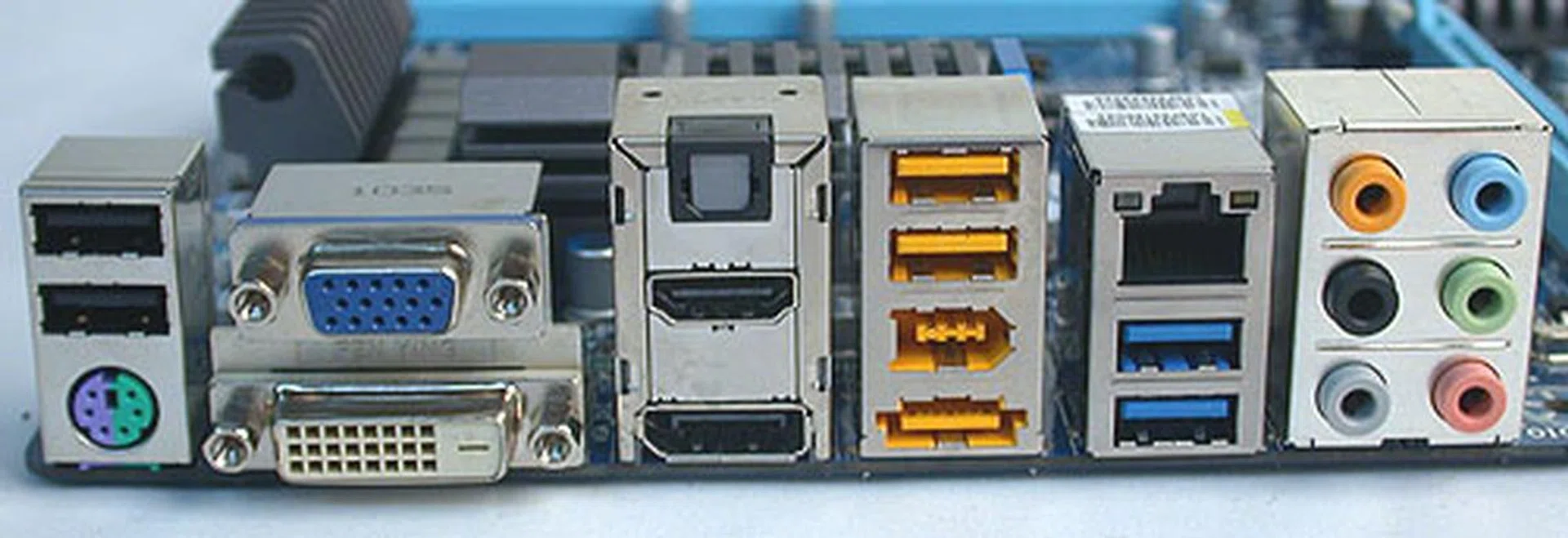 A rather crowded rear panel, with USB 3.0 ports, eSATA port and even a FireWire port. The full complement of four different display outputs are also present (but only two can be used concurrently).