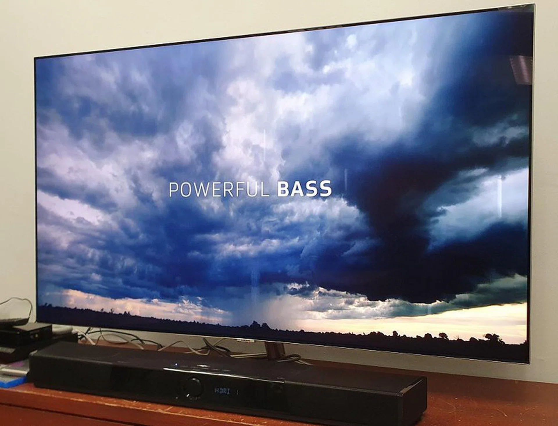 The Dolby Atmos 'Amaze' trailer clip sounds splendid on the SXFI Carrier, but it's not a good representation of actual shows and movies that feature Atmos audio. Rather, this test clip serves an example of the potential of the SXFI Carrier when all the audio cues are implemented to perfection - as envisioned by the Dolby folks themselves.