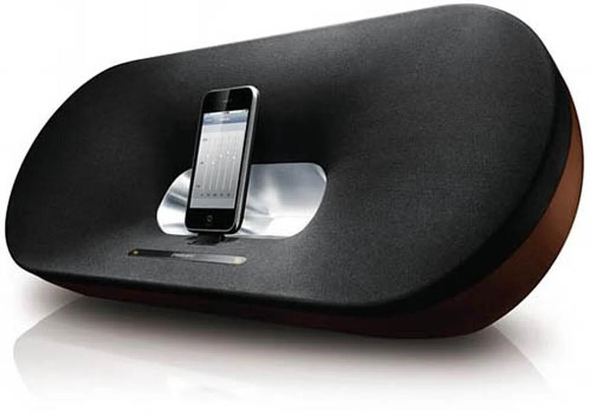 Like most premium docks, the Fidelio Primo DS9000 is a looker, but does it have the voice to match?