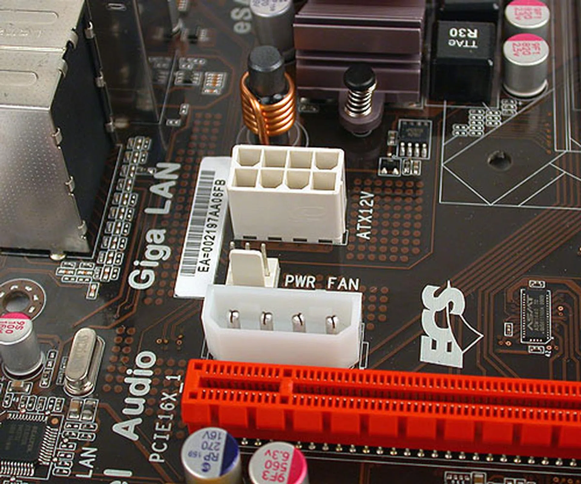 Placing the ATX 12V power connector in this location in the middle of the board is a big turnoff. There's even an ATX 4-pin connector here for some reason.