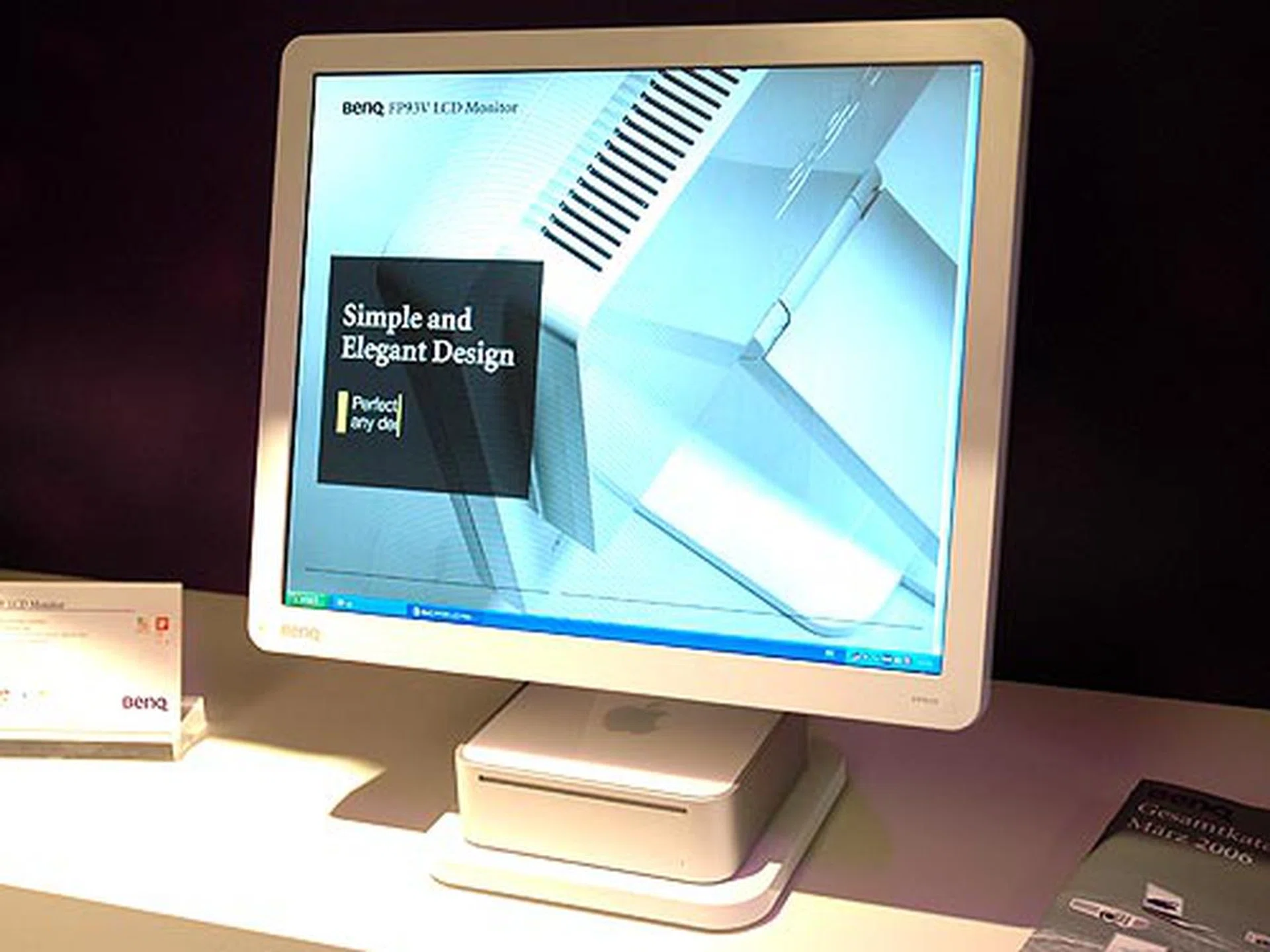 BenQ has always focused a lot on the design of their products and here, we see the FP93V which complements the Apple iMac mini. This 19-inch LCD monitor with 8ms response time is a winner of the iF product design award.