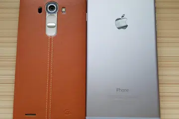 Compared to the Apple iPhone 6 Plus, the LG G4 delivers a more comfortable and secure grip.