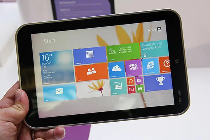 The Toshiba Encore has an 8-inch screen with a resolution of 1,280 x 800 pixels.