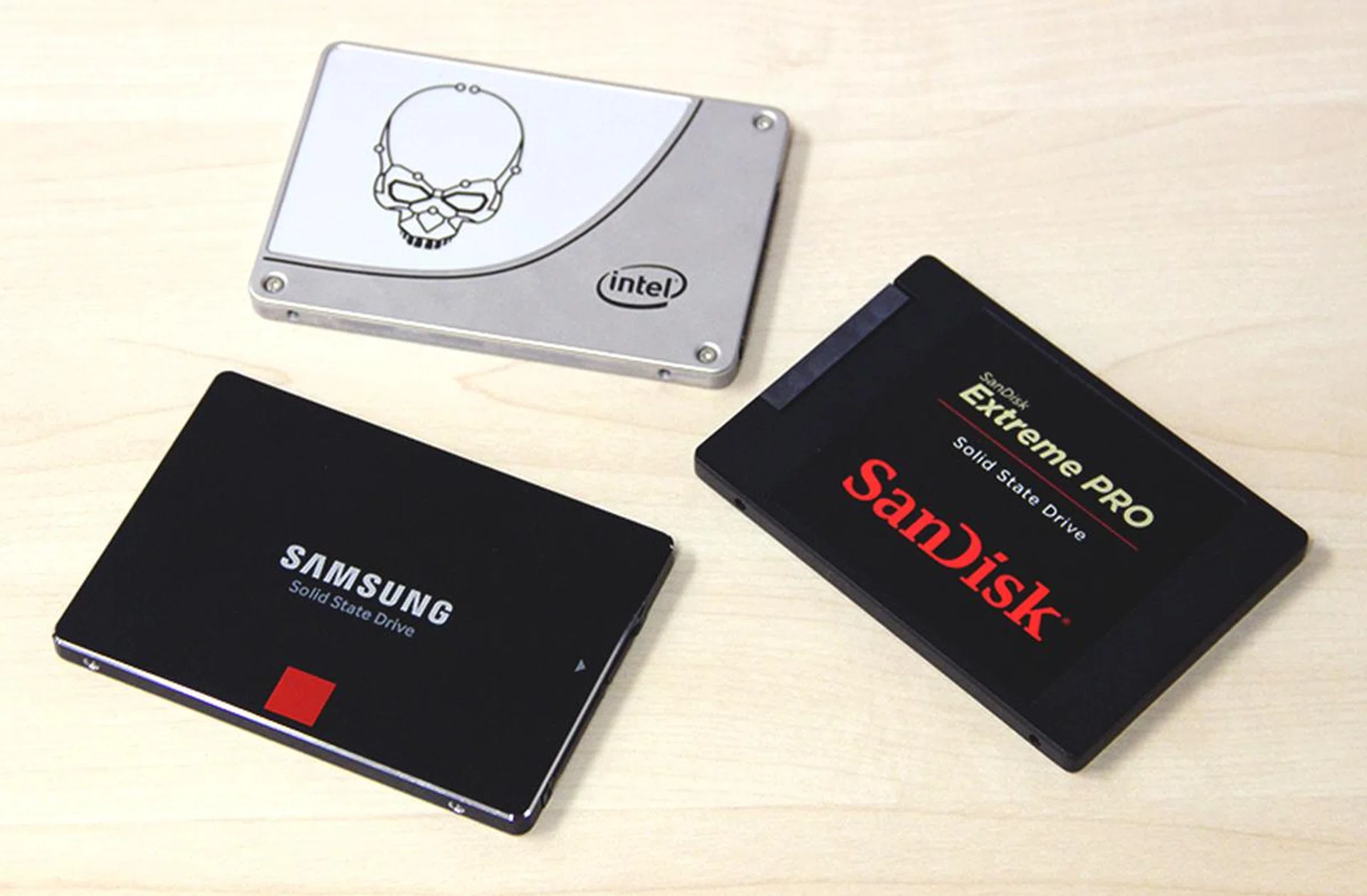 With their own NAND foundries to call upon, Intel, Samsung and SanDisks are true juggernauts in the business of SSDs.