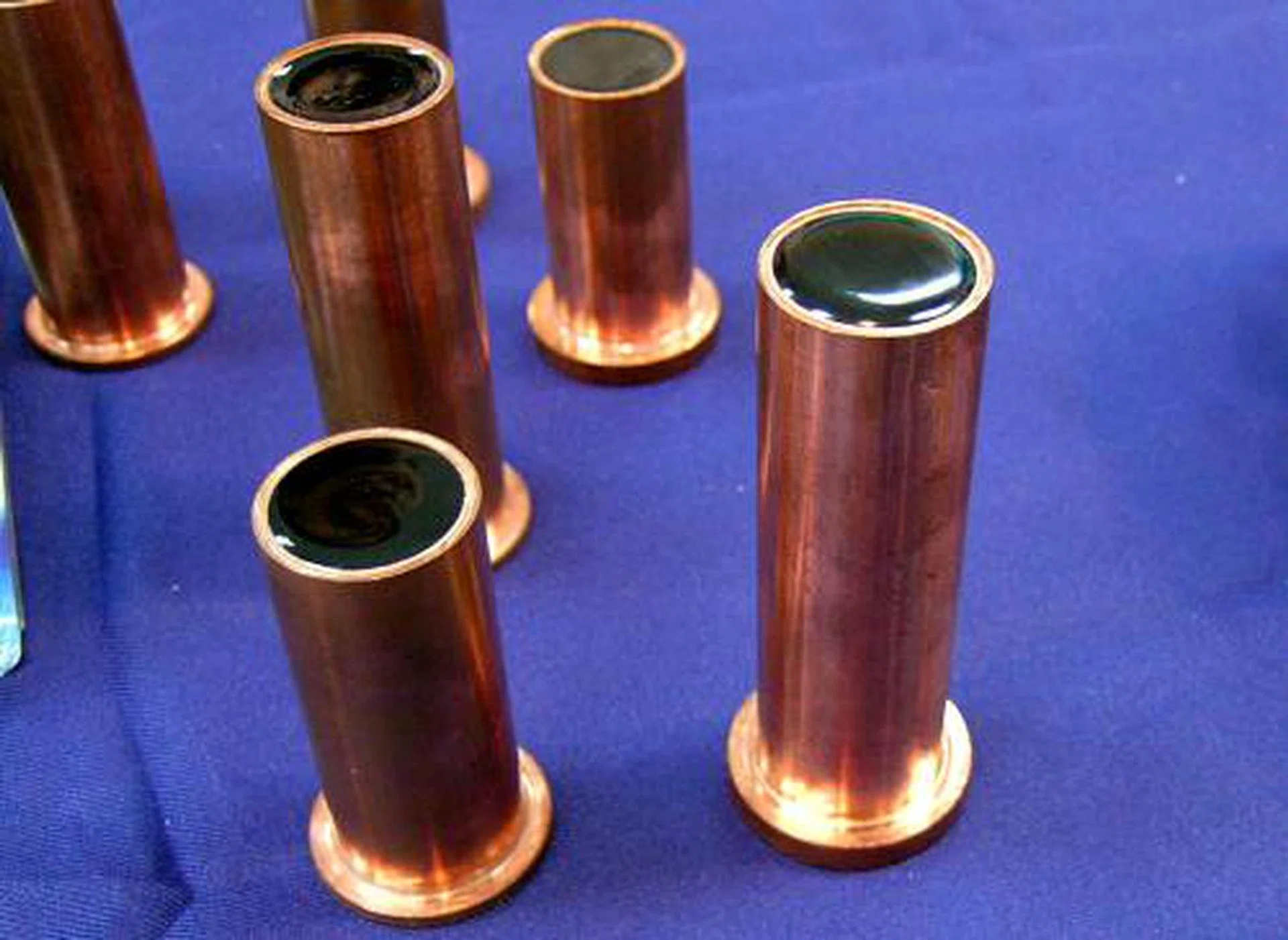 The Heat Tube is very similar to the traditional heat-pipe as it also uses liquid condensation techniques, except that it is in a tube (go figure!). Global WIN must have thought pipes weren't big enough. However, it does have its proprietary system that Global WIN says has a better cooling efficiency than heat-pipes. 