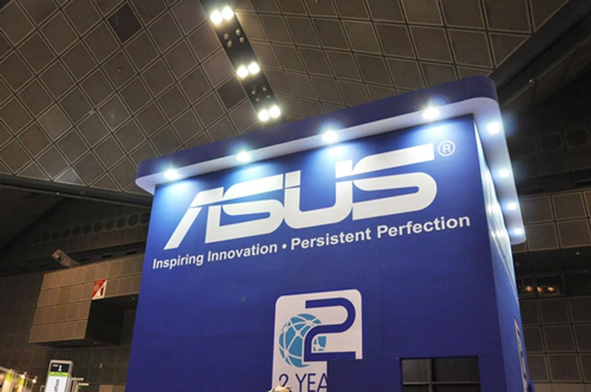 Those looking for a quick notebook and HD media player fix must drop by Asus' booths as they come brimming with a myriad of choices catered to the picky customer.