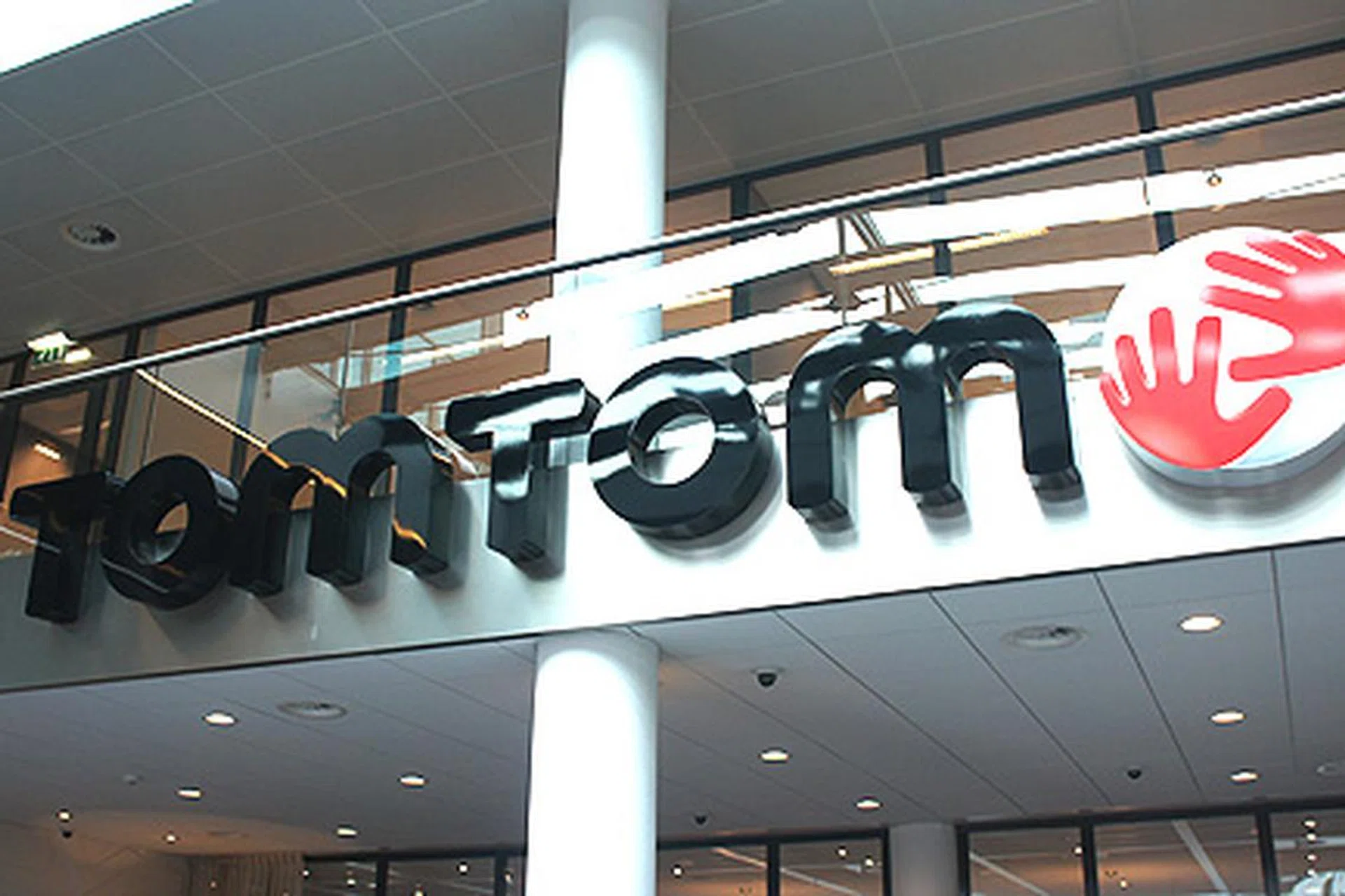 We were at TomTom's HQ, just minutes away from Amsterdam's city center, to learn more about the company, its technologies, how it makes maps and what makes its maps so special.