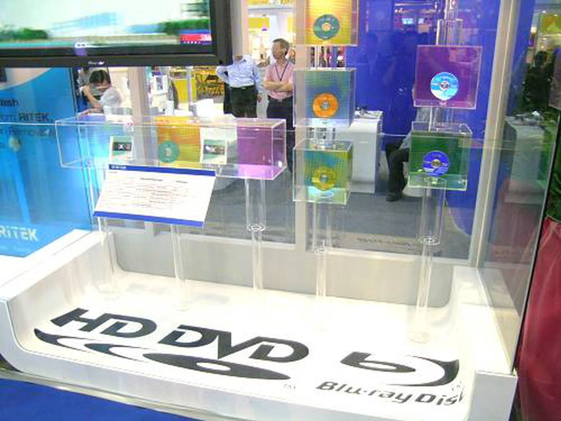 Ritek's range of HD DVD and Blu-ray montage.