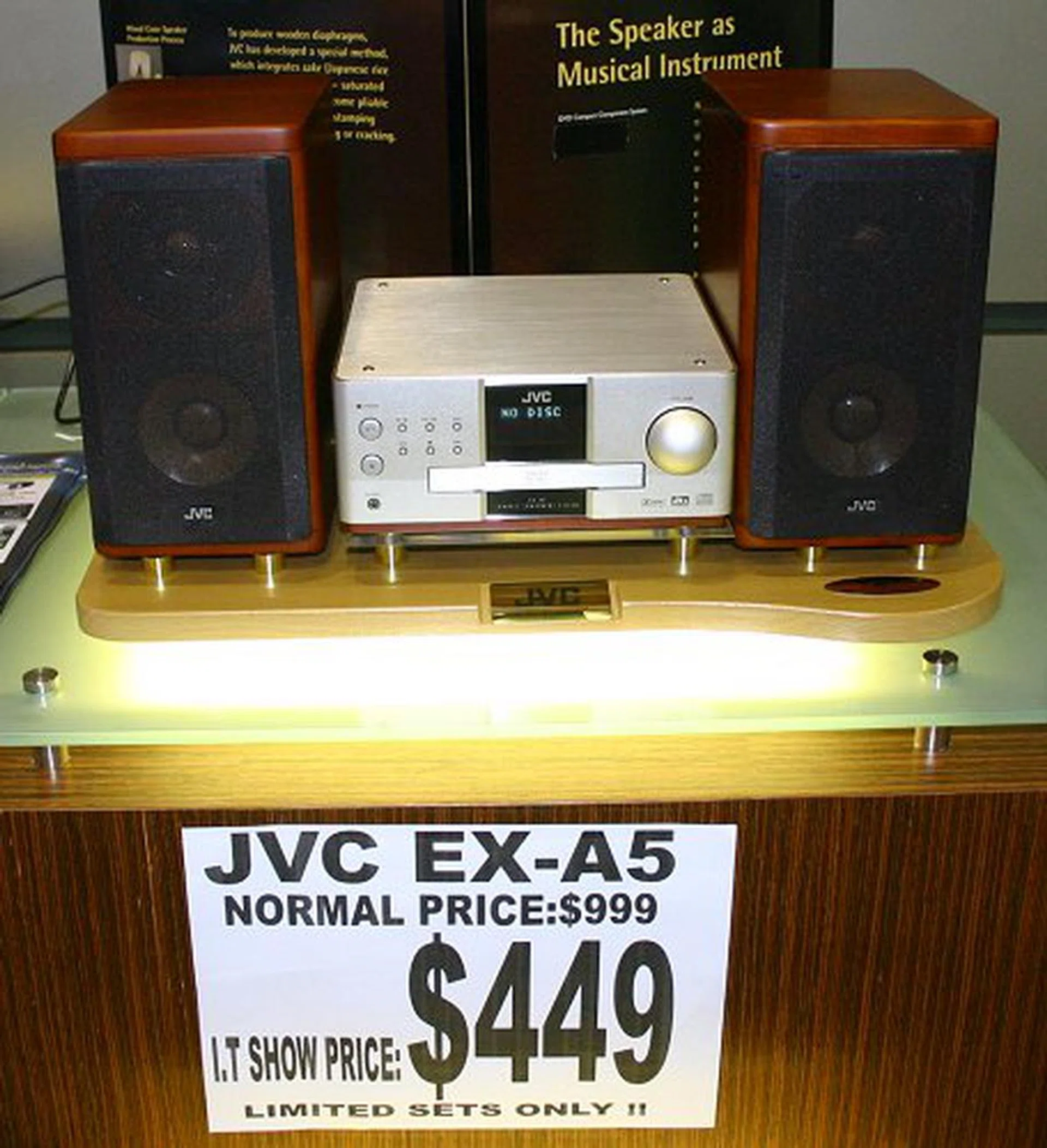  Using original wood cone speakers with 2-way speakers, the JVC EX-A5 is a micro system perfectly suited for folks residing in small rooms to enjoy music. Stocks however, are limited, so you'll have to make your way down fast if you want to get it at $449.  