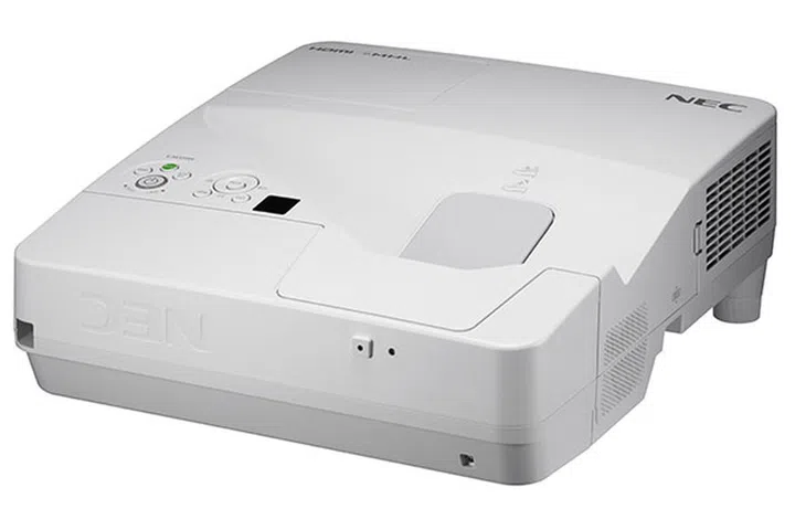 NEC UM351W.