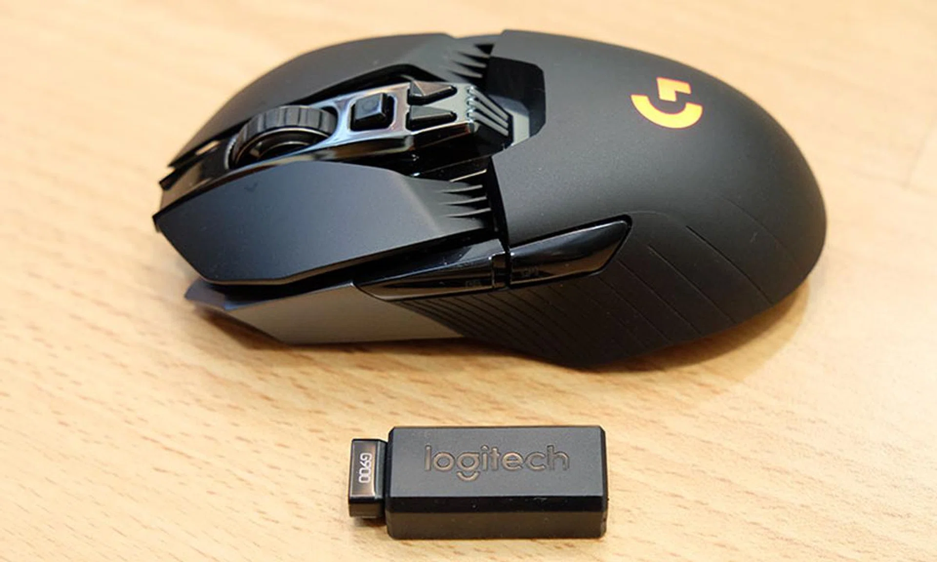 Logitech G900 Chaos Spectrum