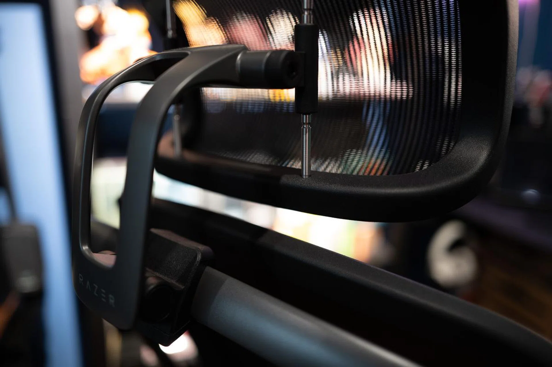 The excellent headrest is notable for being the only part of the chair that is detachable.