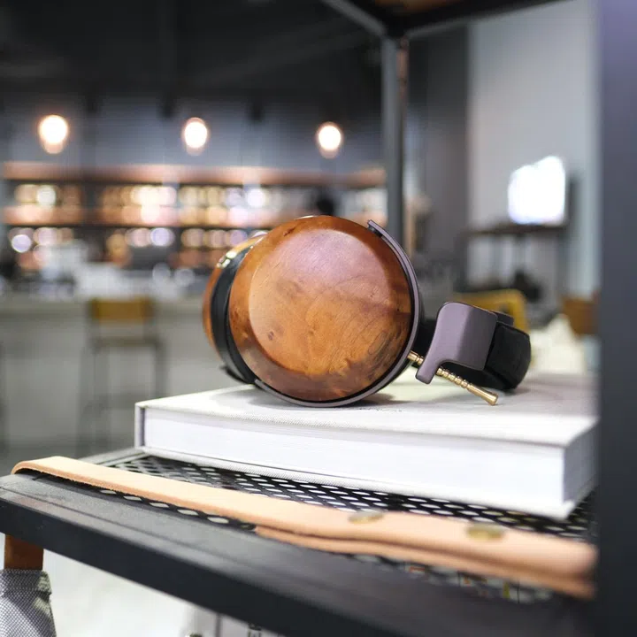 ZMF Headphones Atrium Closed. Image courtesy of Zepp&Co.