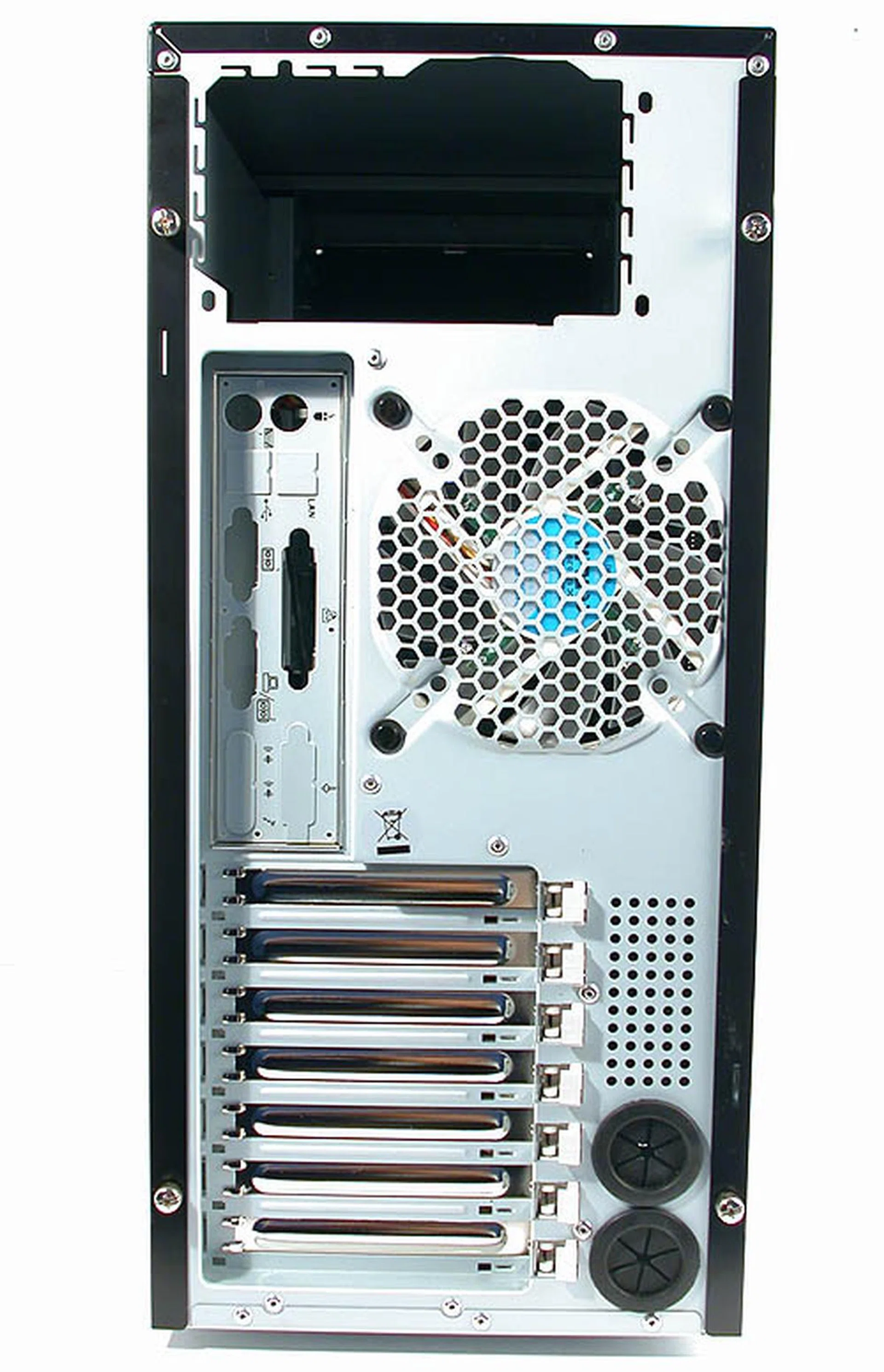 A rather standard layout at the back, just like any ATX casing. 