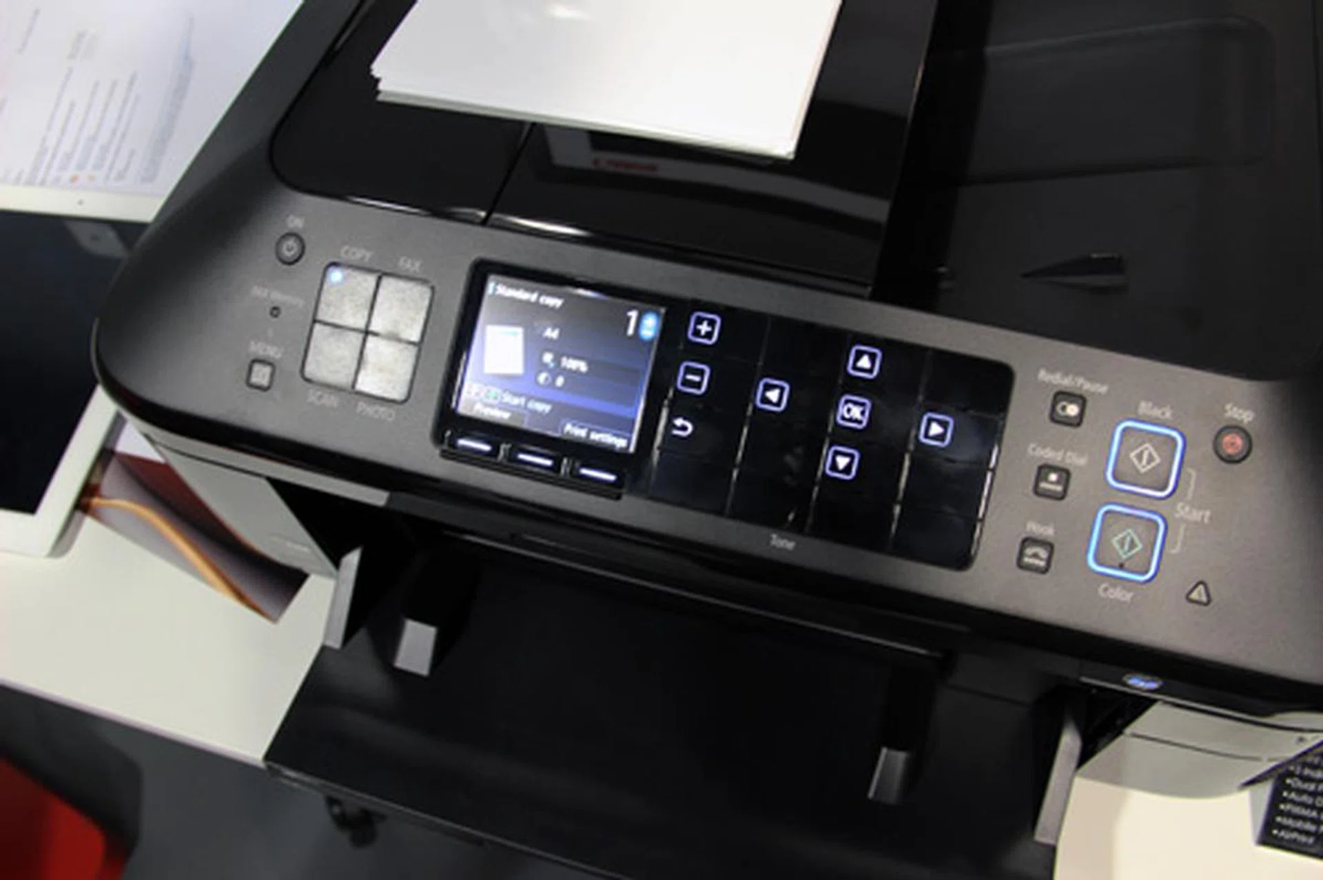 When the printer is in Copy mode, the numeric keypad is no longer required and is replaced by relevant controls 