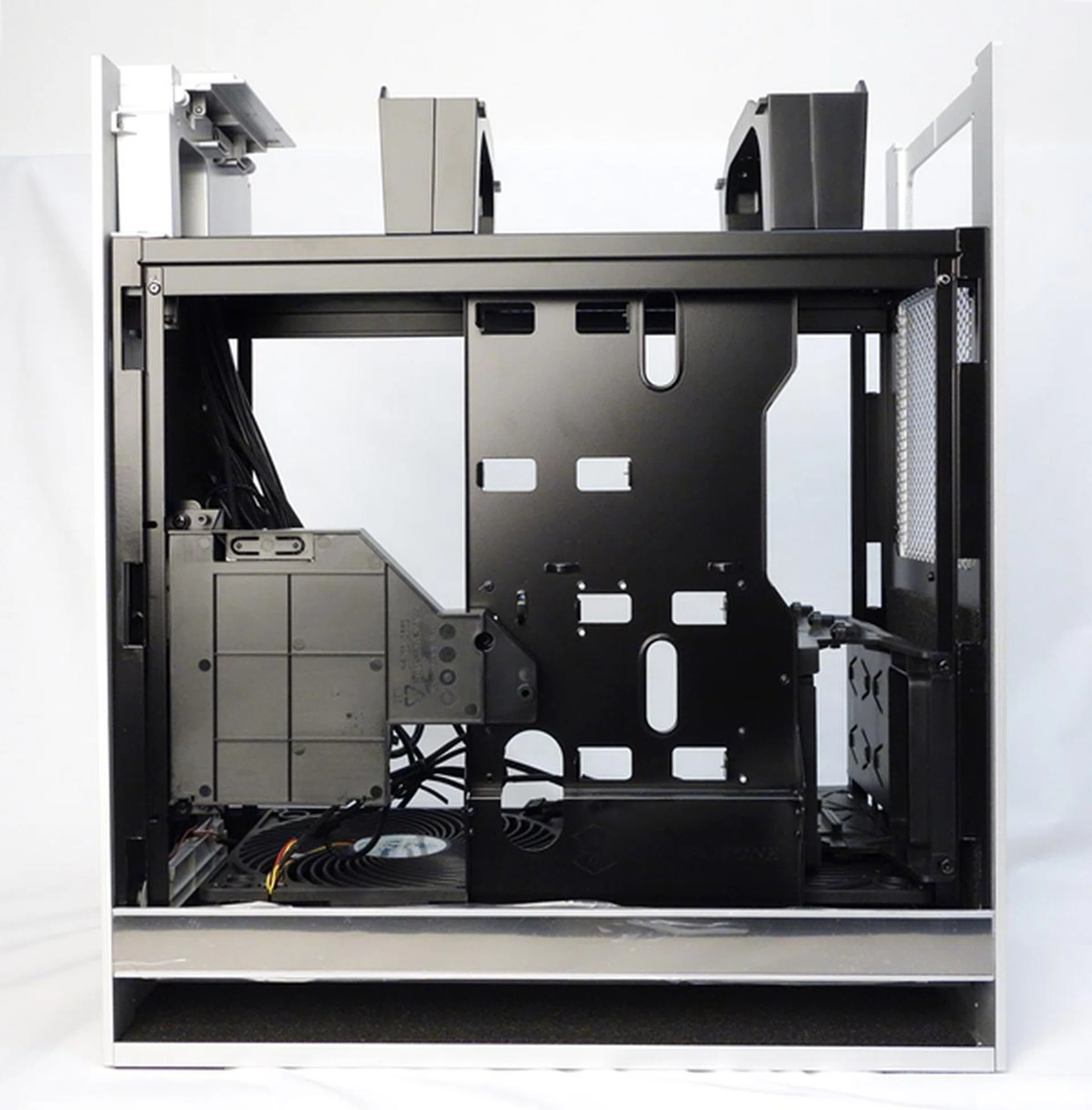 On the other side of the chassis, there's the tray for mounting an optional slim optical disc drive.