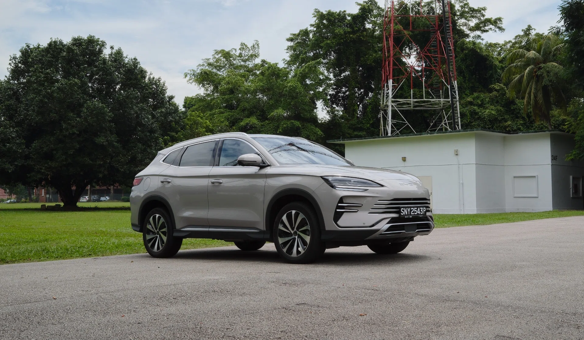 The BYD Sealion 6 DM-i