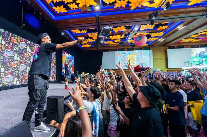 Image: Sneaker Con