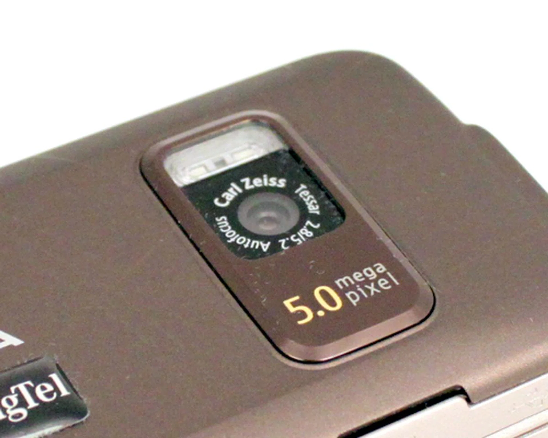 Bumped up from the previous 3.2-megapixel count, the 6710 Navigator's new 5-megapixel camera should theoretically provide better quality images.