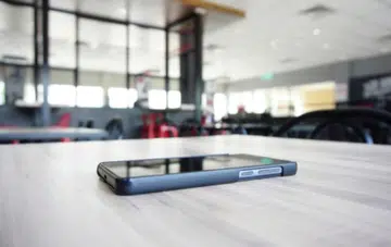 India will require all new phones that are sold in the country to have a physical panic button that will immediately alert police and selected loved ones by 2017 <br> Image source: Techcrunch