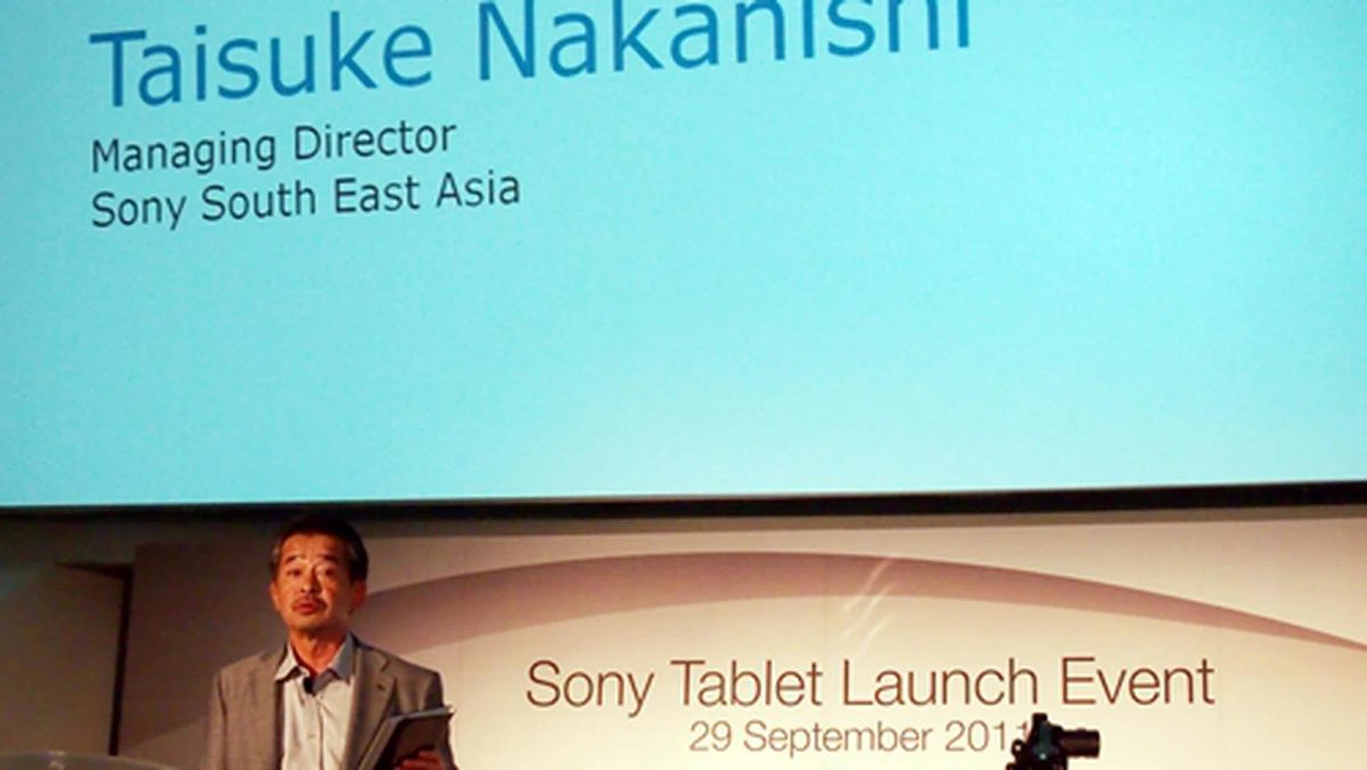 Taisuke Nakanishi, Managing Director for Sony South East Asia was present at the event to unveil the Sony Tablet S.