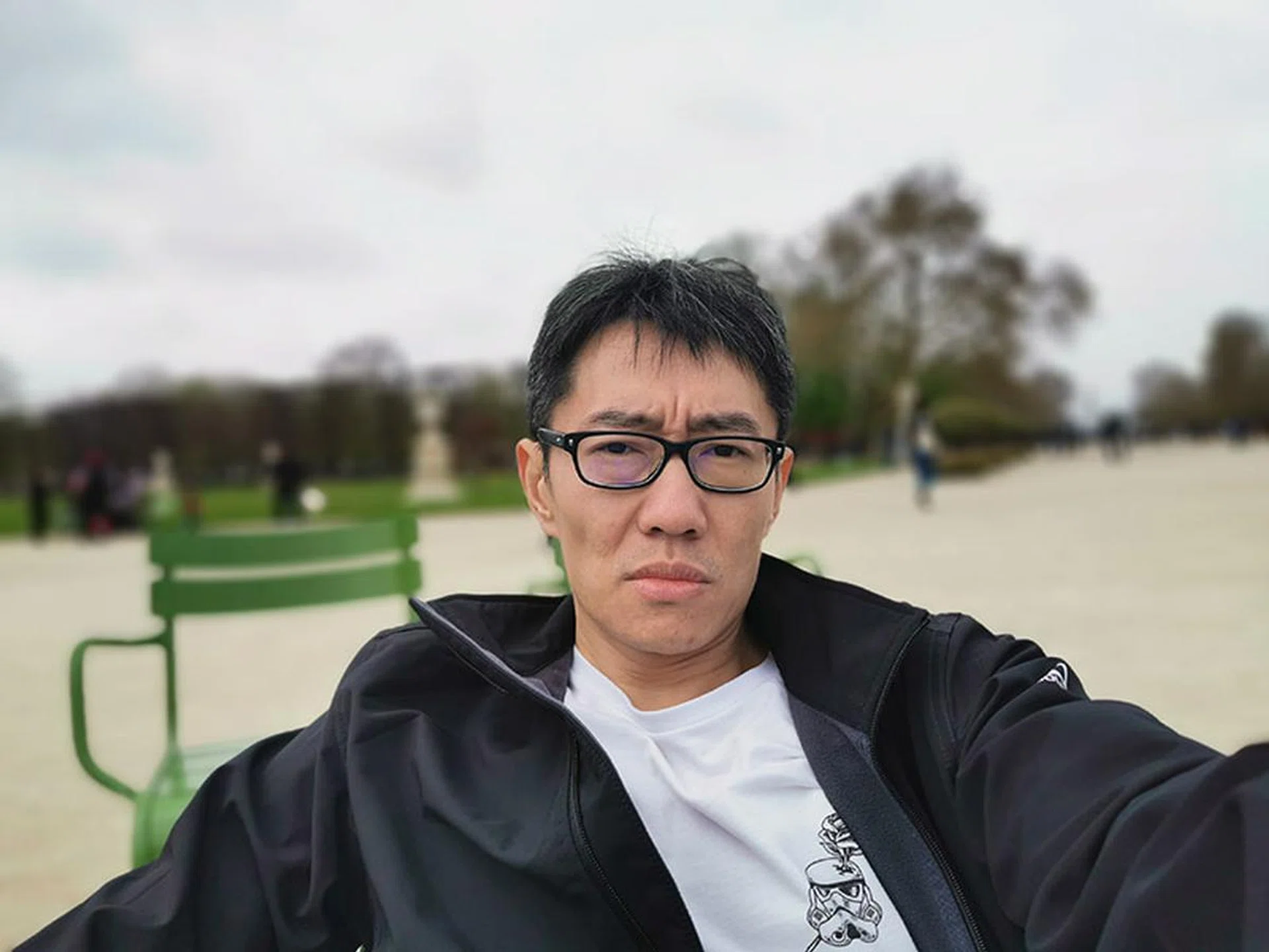Rear camera in portrait mode uses the ToF sensor to measure background object distance and applies a range of background blur, which feels smoother and more natural. It is also able to pick out individual strands of hair sticking out my head.