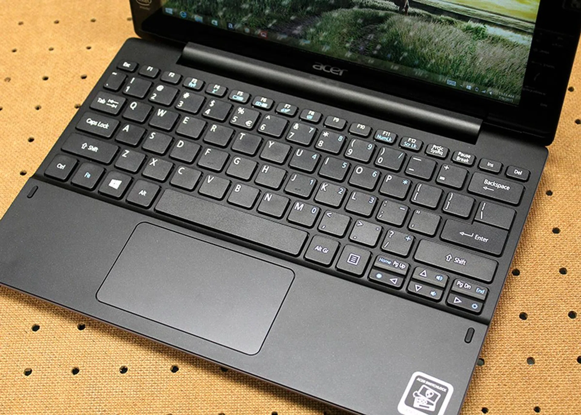 The keys are usable and the typing feel is good. The trackpad is also sizable for a device of its size.