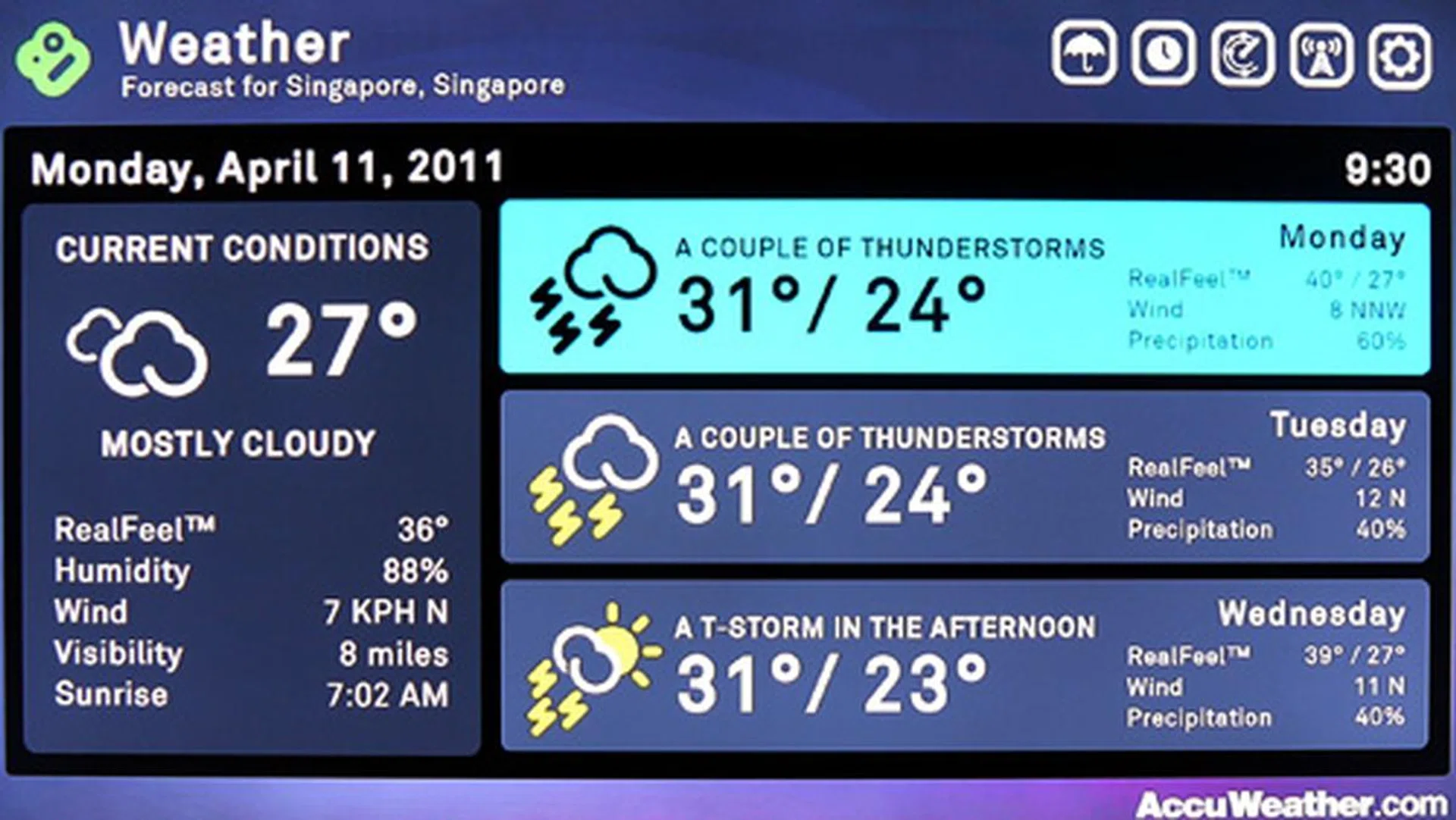 Accuweather's widget is one of the better implemented apps amongst the lot with its simple yet informative spread. You'll need to configure your current location, Singapore in our case, for the app to pull out the relevant weather report.