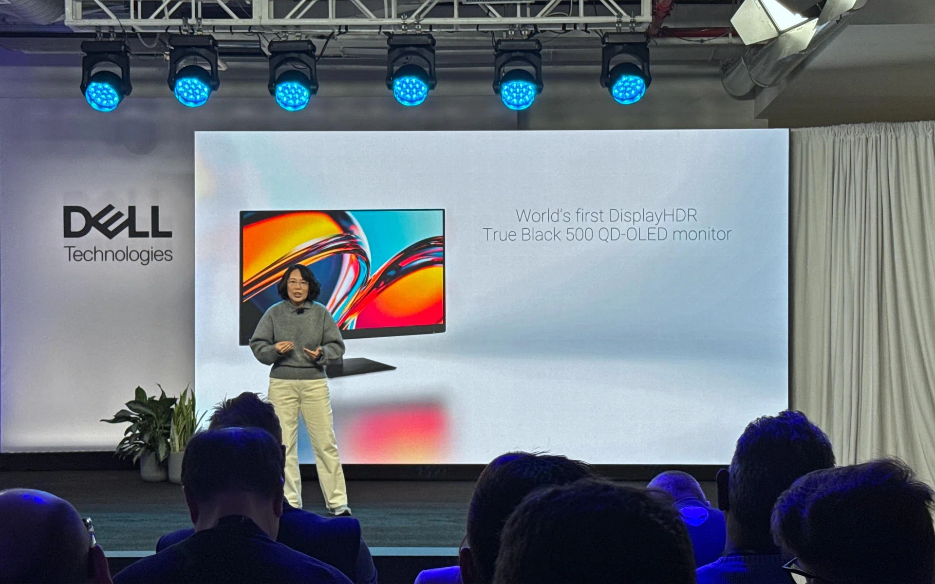 Dell UltraSharp monitors CES 2026