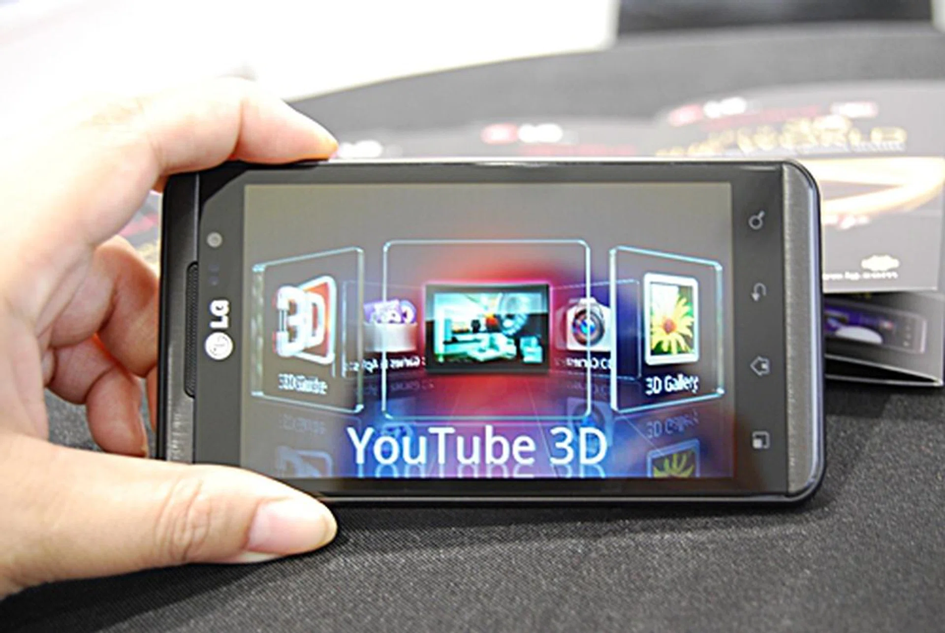 Upload your 3D content on Youtube 3D.