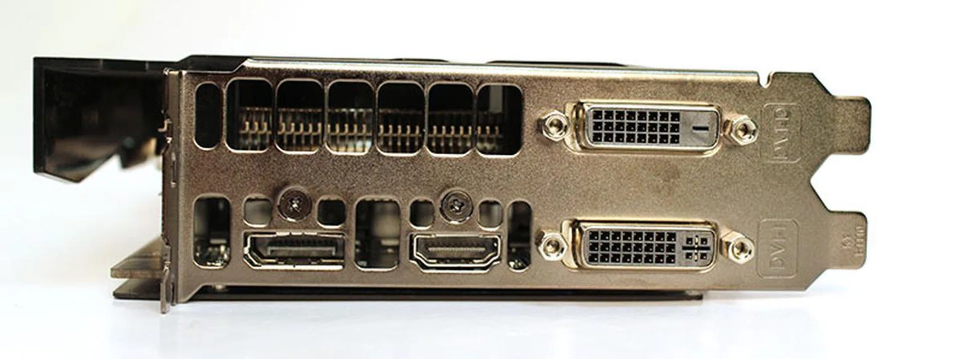 The card has your expected array of ports, comprising one DVI-D port, one DVI-I port, one HDMI connector, and one DisplayPort output.