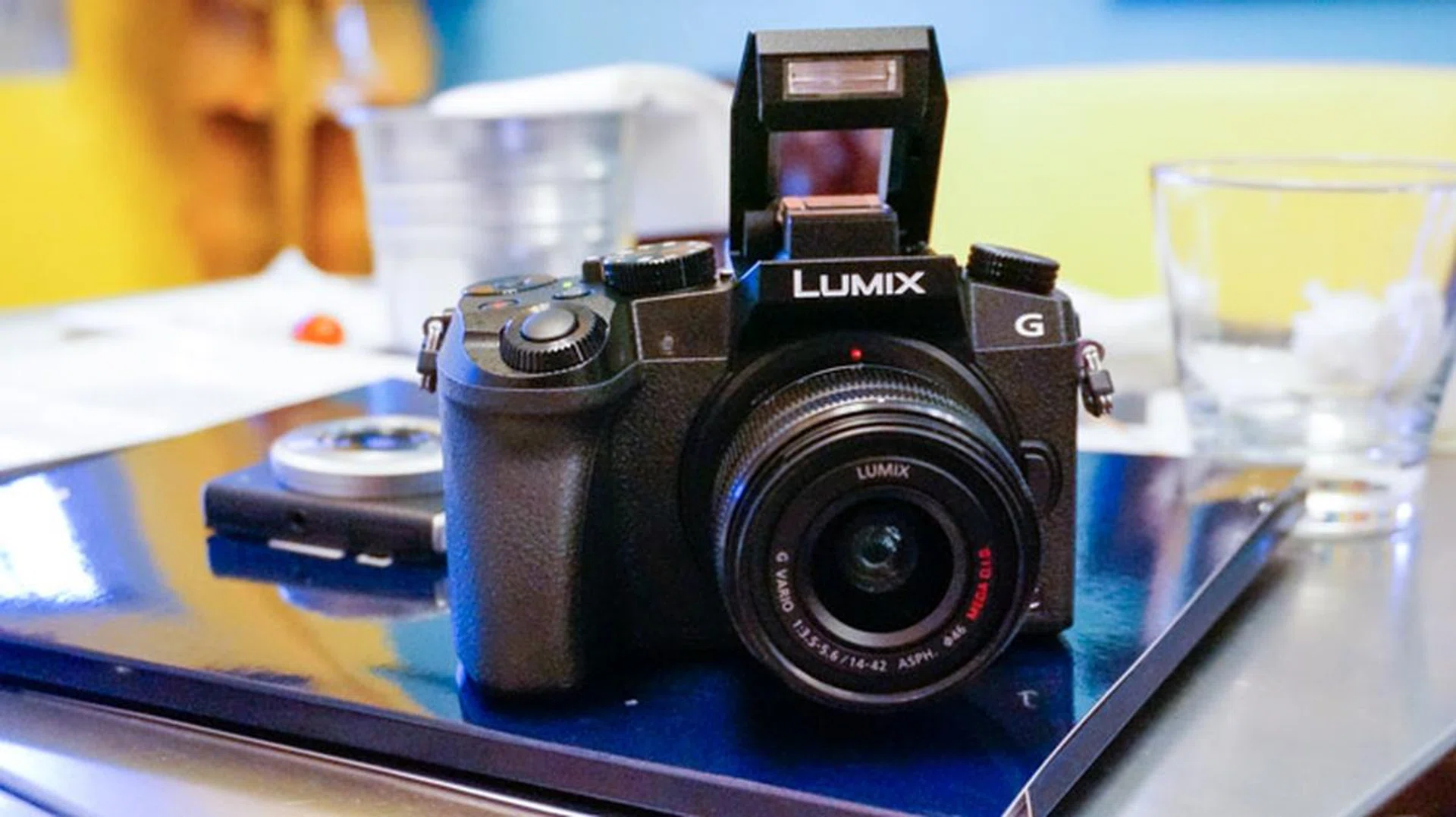 The DMC-G7 comes with a pop-up flash.