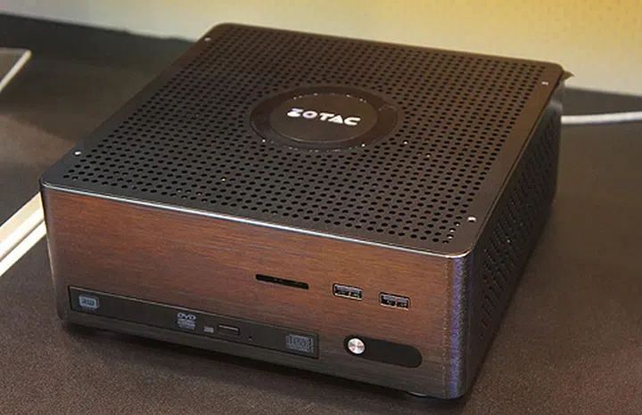 For those who don't want to fuss about, Zotac also has the ZBOX Giga, which uses the above-mentioned A75-ITX WIFI motherboard.