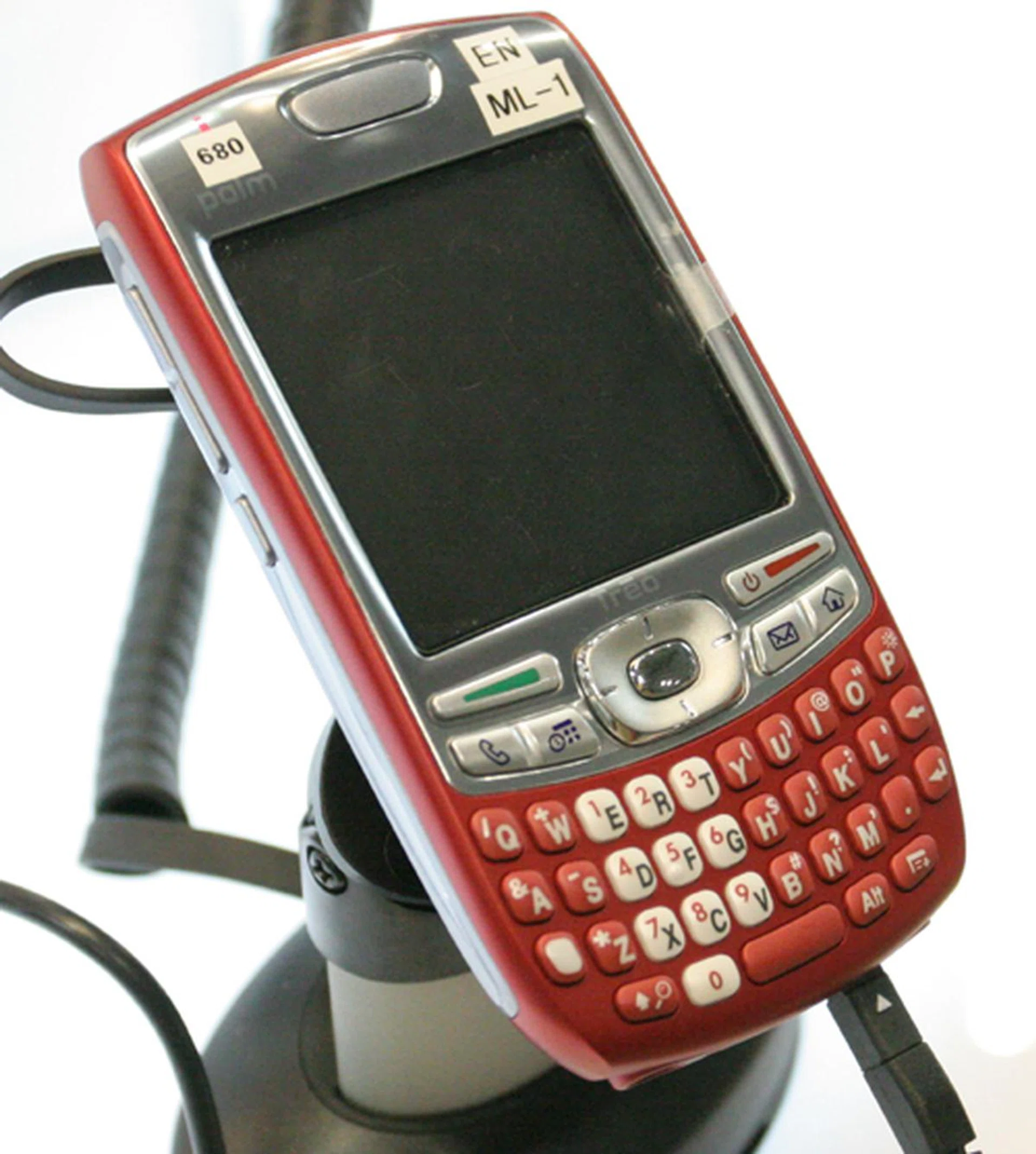  If you are ready to pay $728 for the Palm Treo 680, think of the freebies that you'll be receiving: a 2GB mini SD card with a spare battery, a free Jabra headset and a Calvin Klein voucher worth $50. Get organized and be entertained, with the Palm Treo 680.  