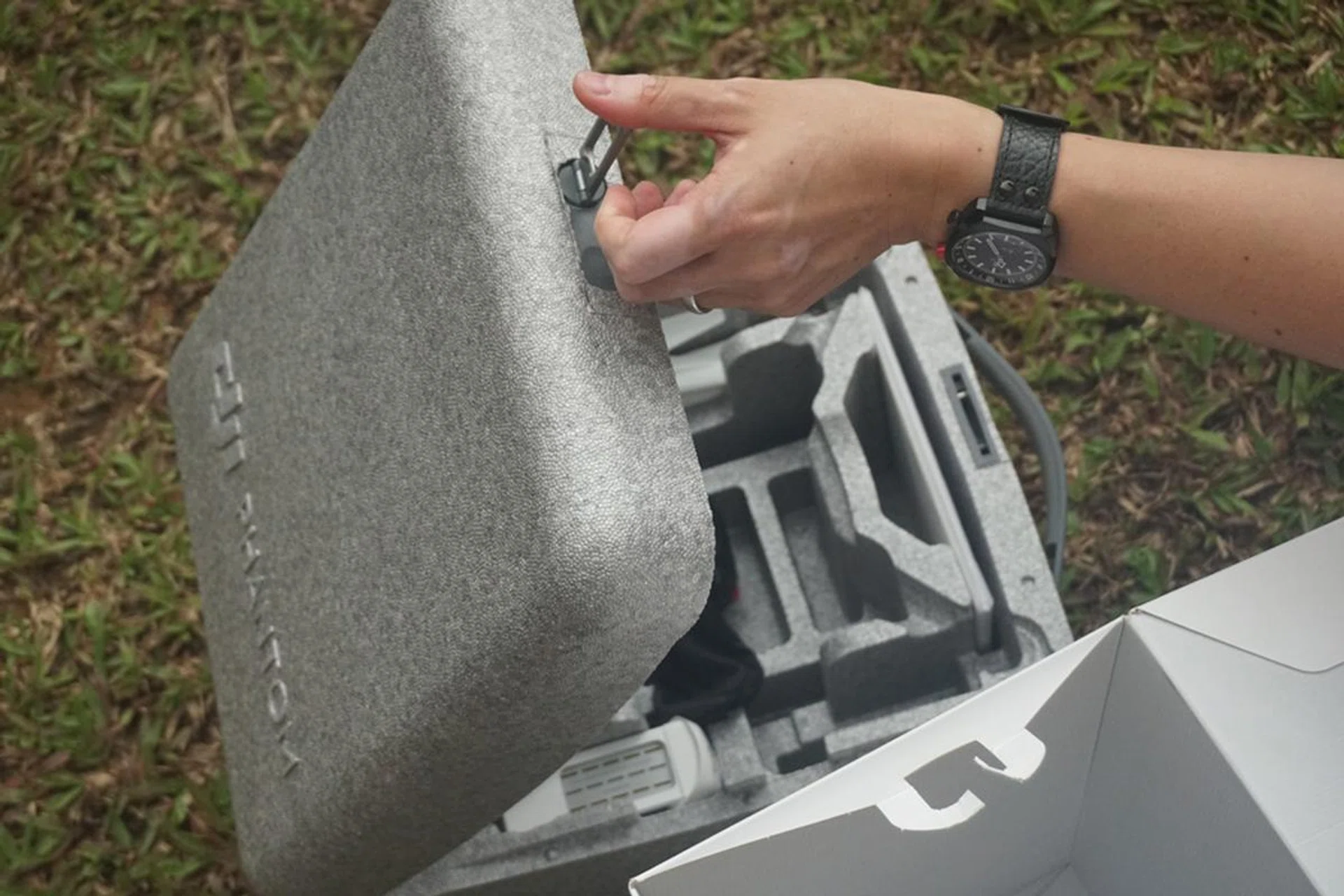 The inside packaging is good enough to use as a case for the entire drone.