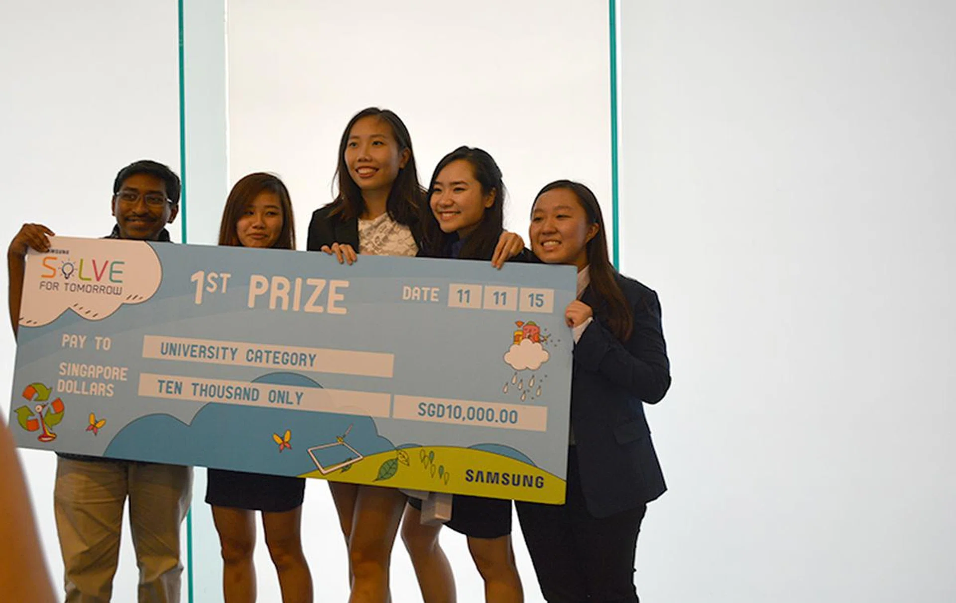 S$10,000! Incidentally, this team's mentor was none other than Vijay Anand, our very own editor.